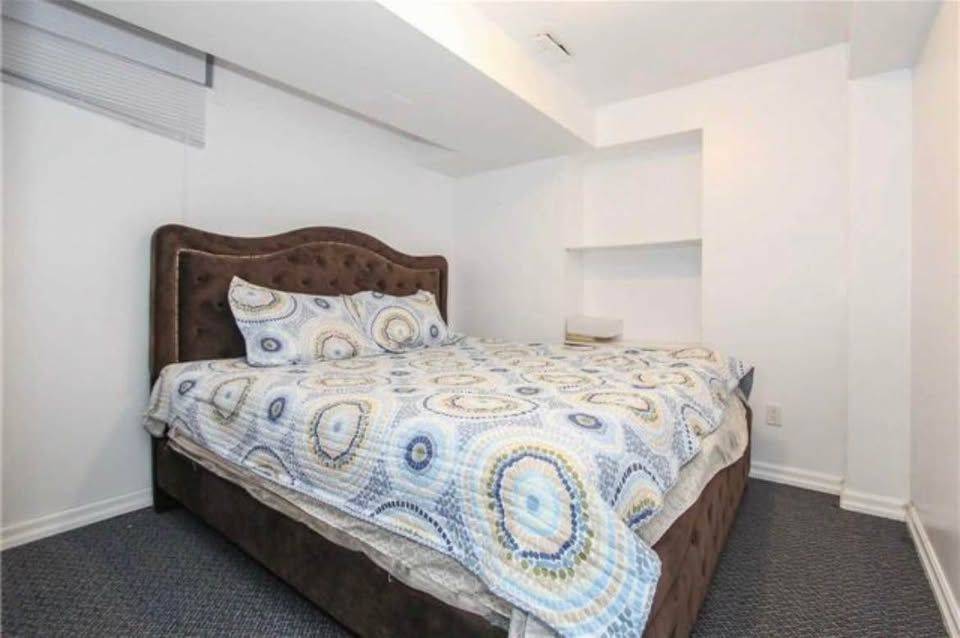 Brampton, ON L6R 2H8,22 Alberta TER #BSMT