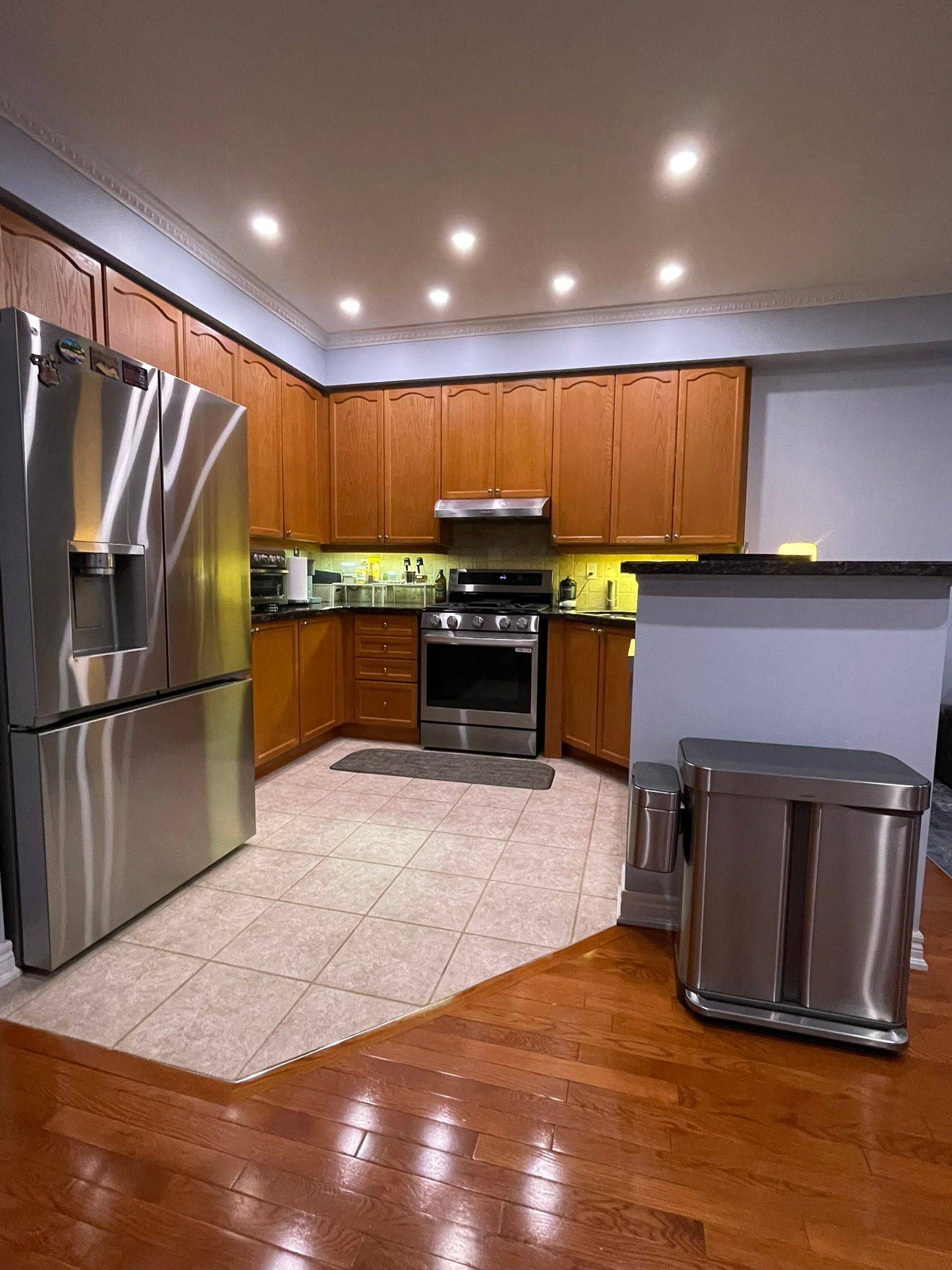 Brampton, ON L6X 5A3,6 Purple Finch CT