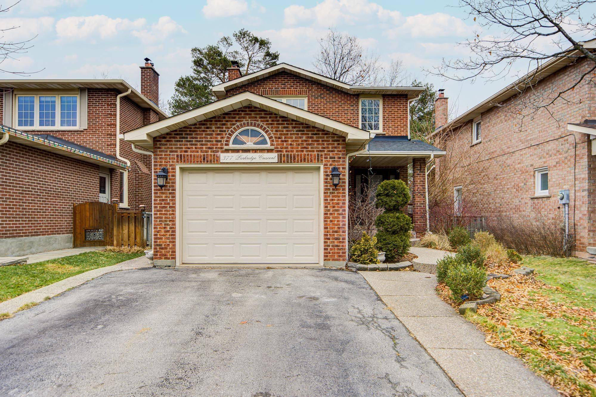 Oakville, ON L6M 1A8,377 Parkridge CRES