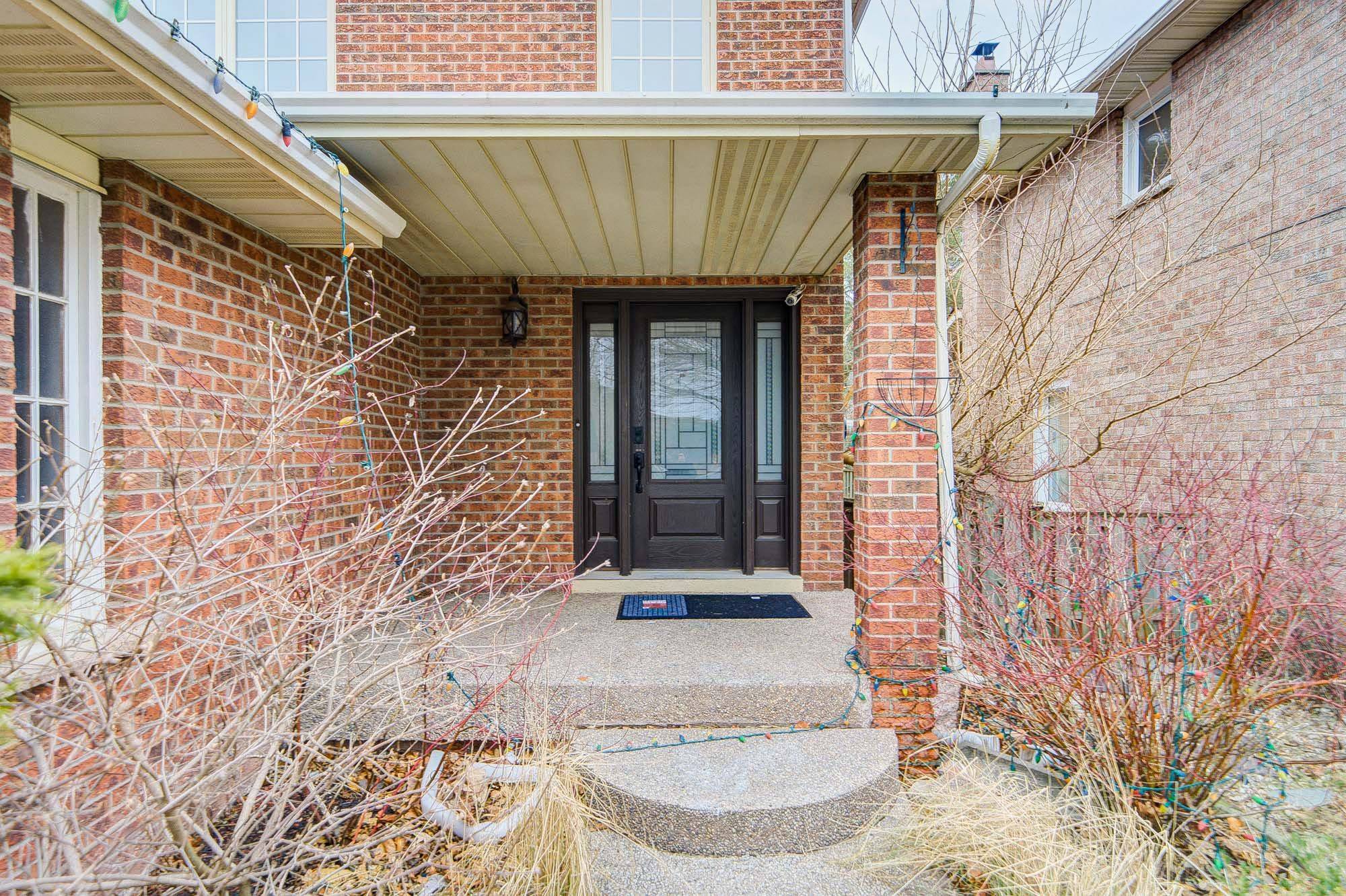 Oakville, ON L6M 1A8,377 Parkridge CRES