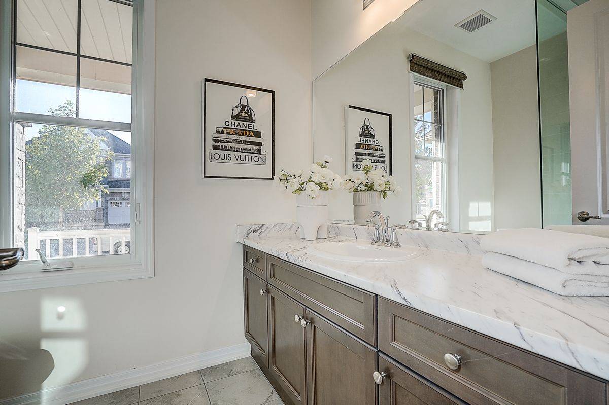 Oakville, ON L6M 1R6,3439 George Savage AVE