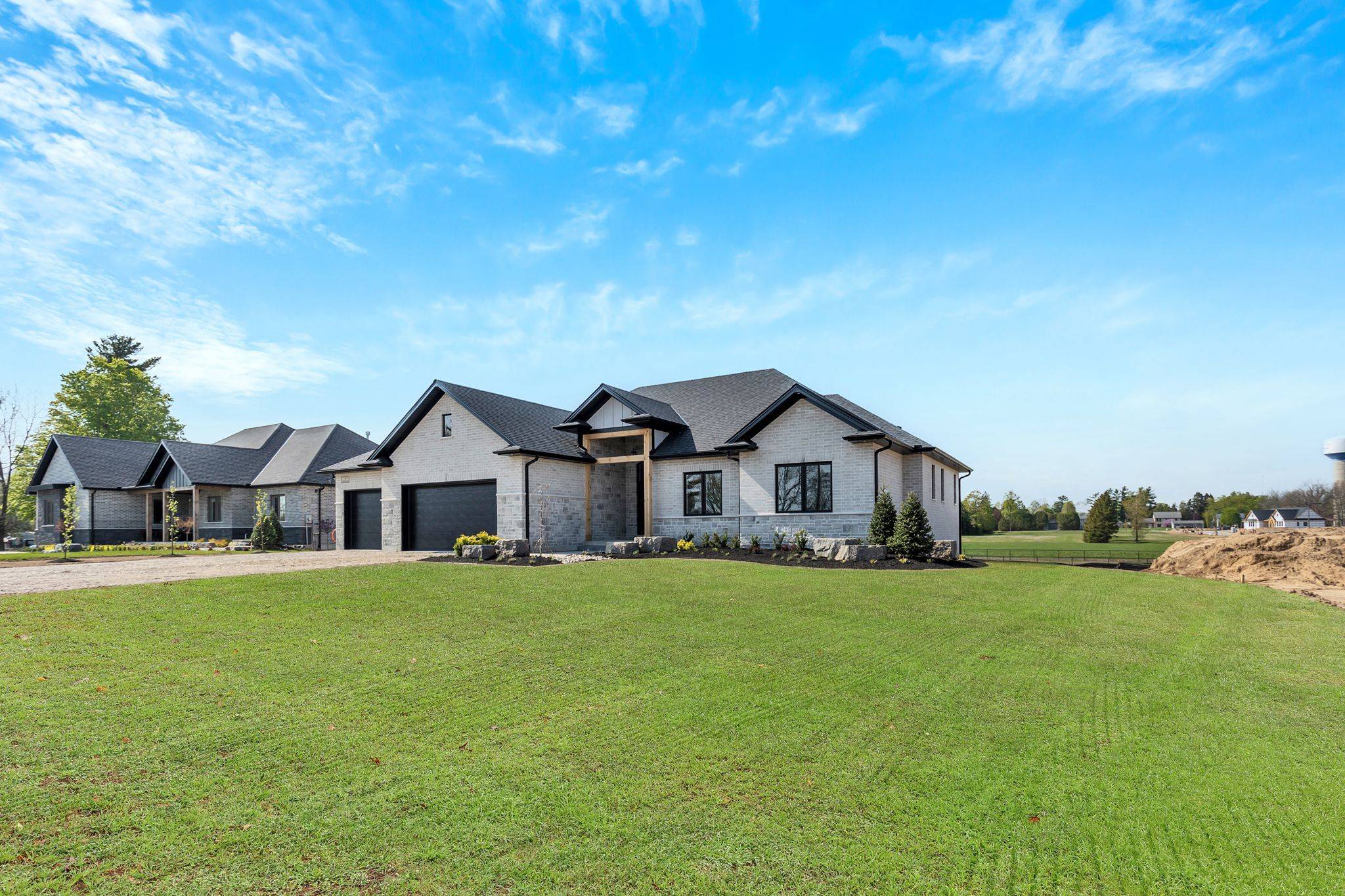 Norwich, ON N0J 1R0,9 Clover LN