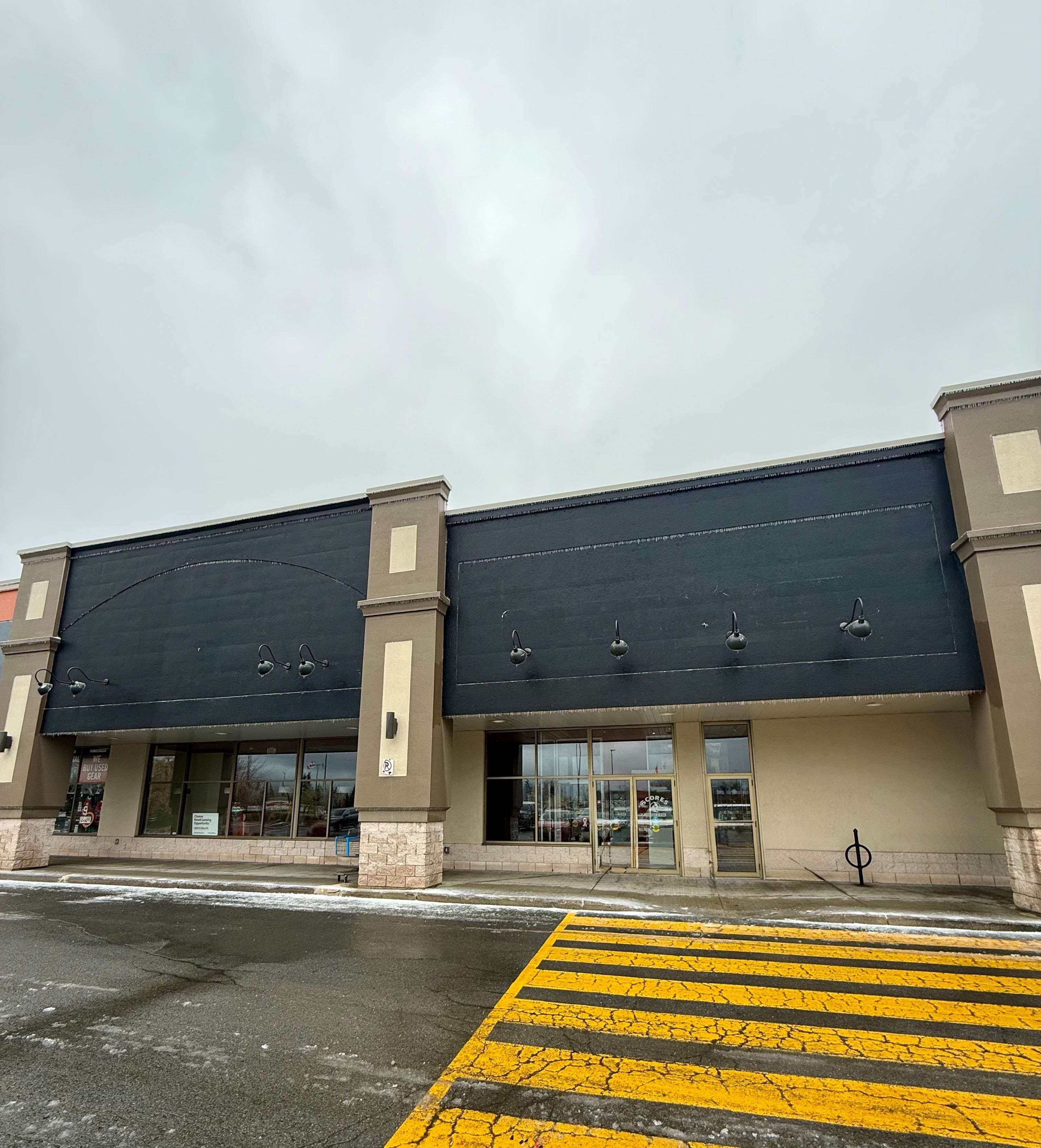 Cornwall, ON K6J 4P5,960 Brookdale AVE #103