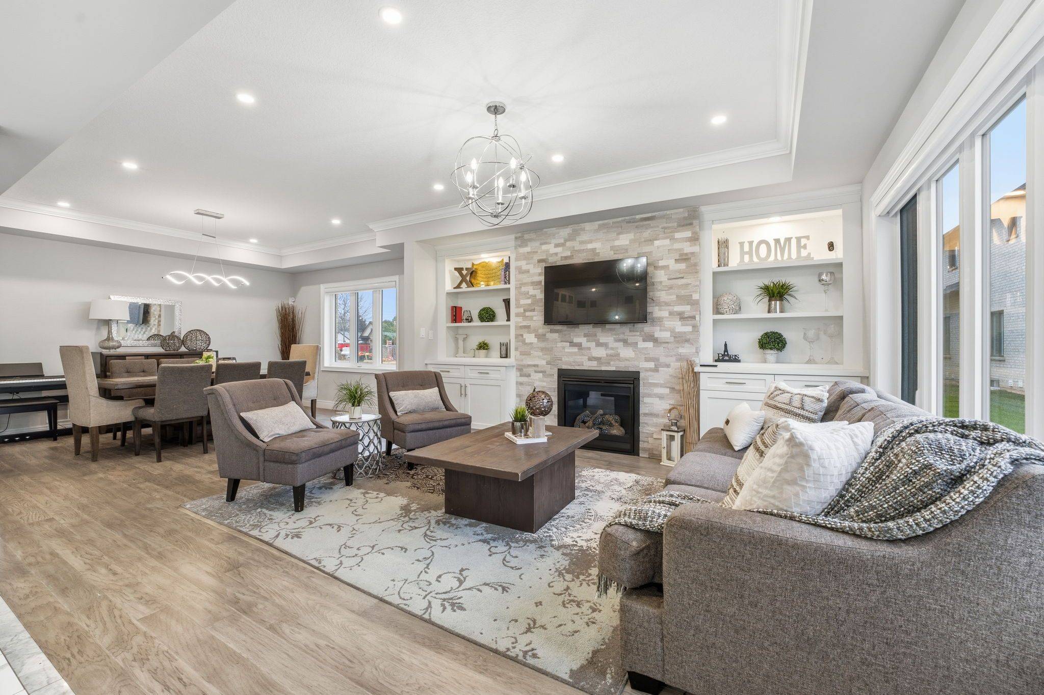 Hamilton, ON L9G 0H9,29 Roselawn AVE