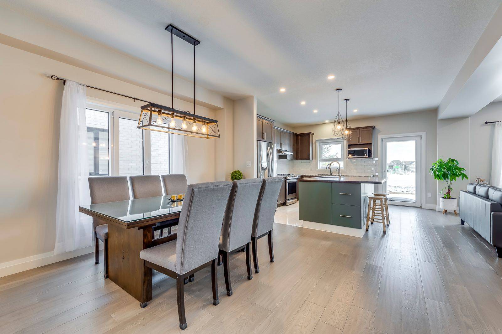 Brant, ON N3L 0E9,22 Grandville CIR