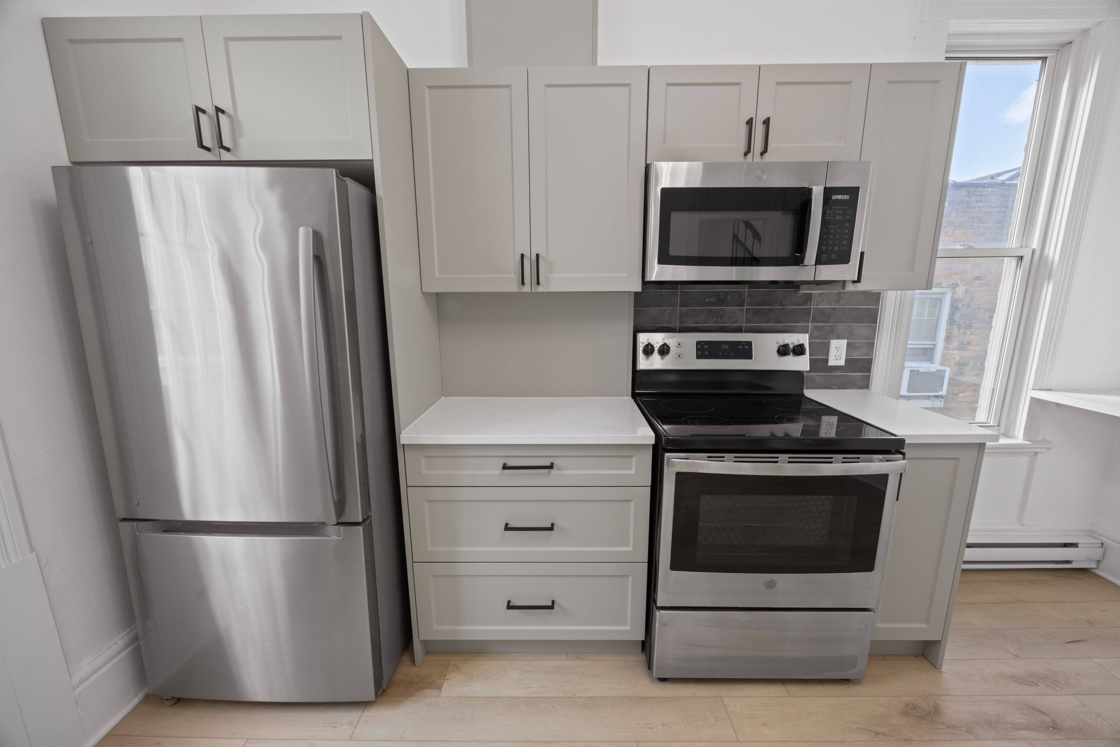 London East, ON N6B 2E3,353 Central AVE #2