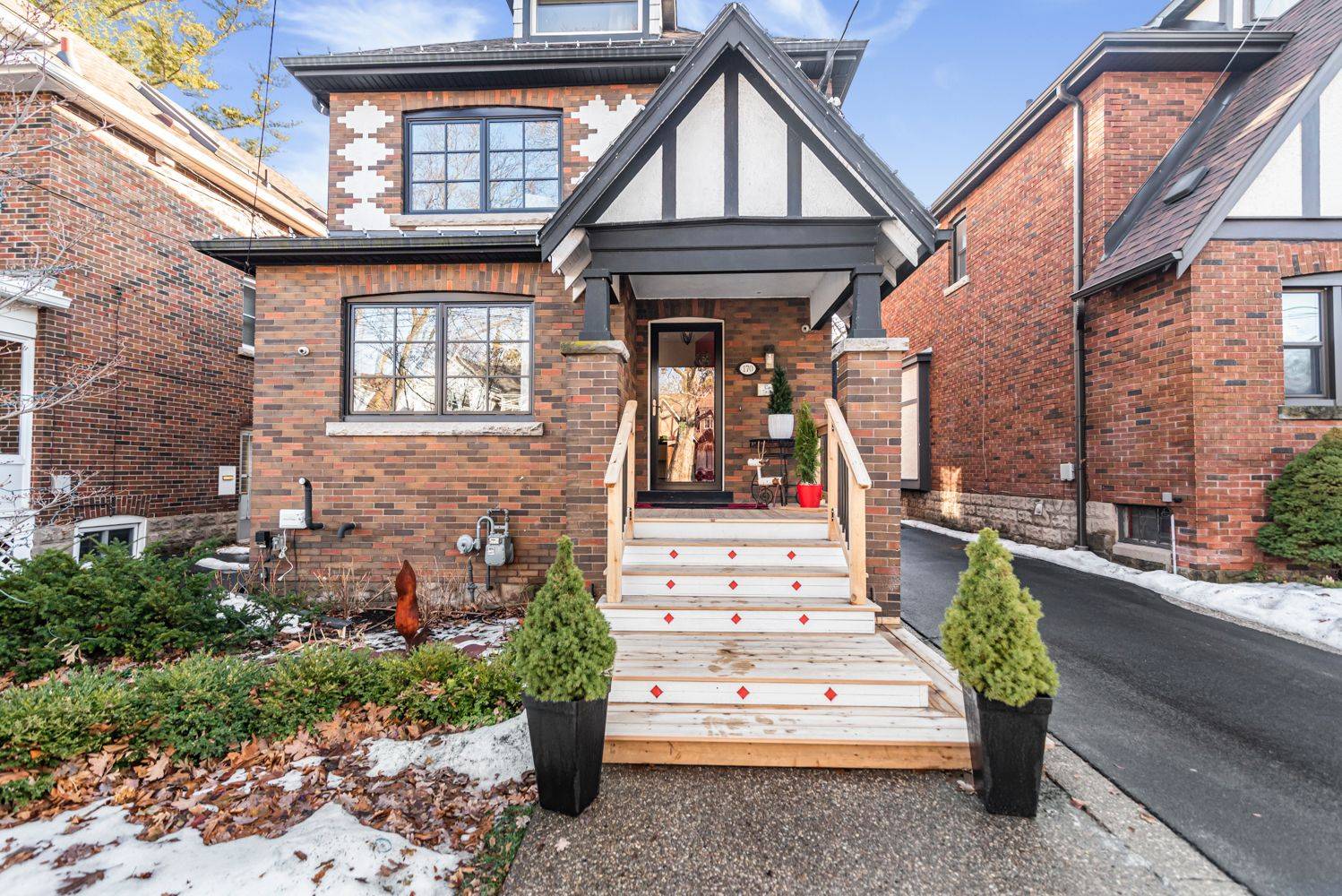 Hamilton, ON L8S 4A6,170 Haddon AVE N