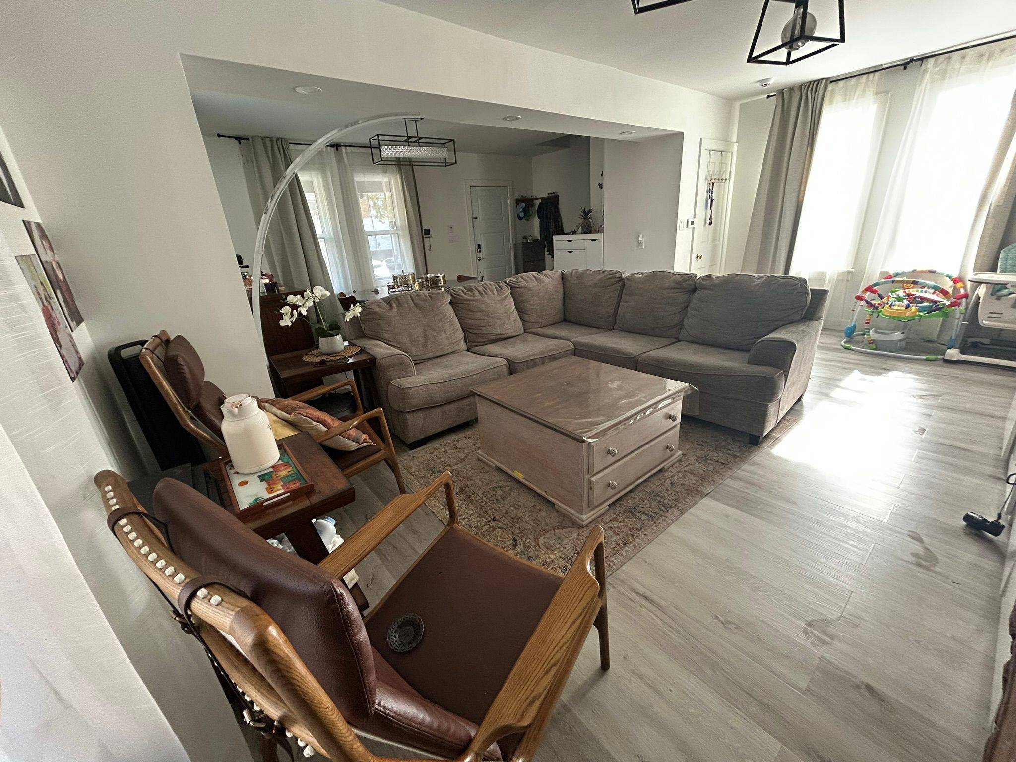 Kitchener, ON N2H 3V5,159 Waterloo ST