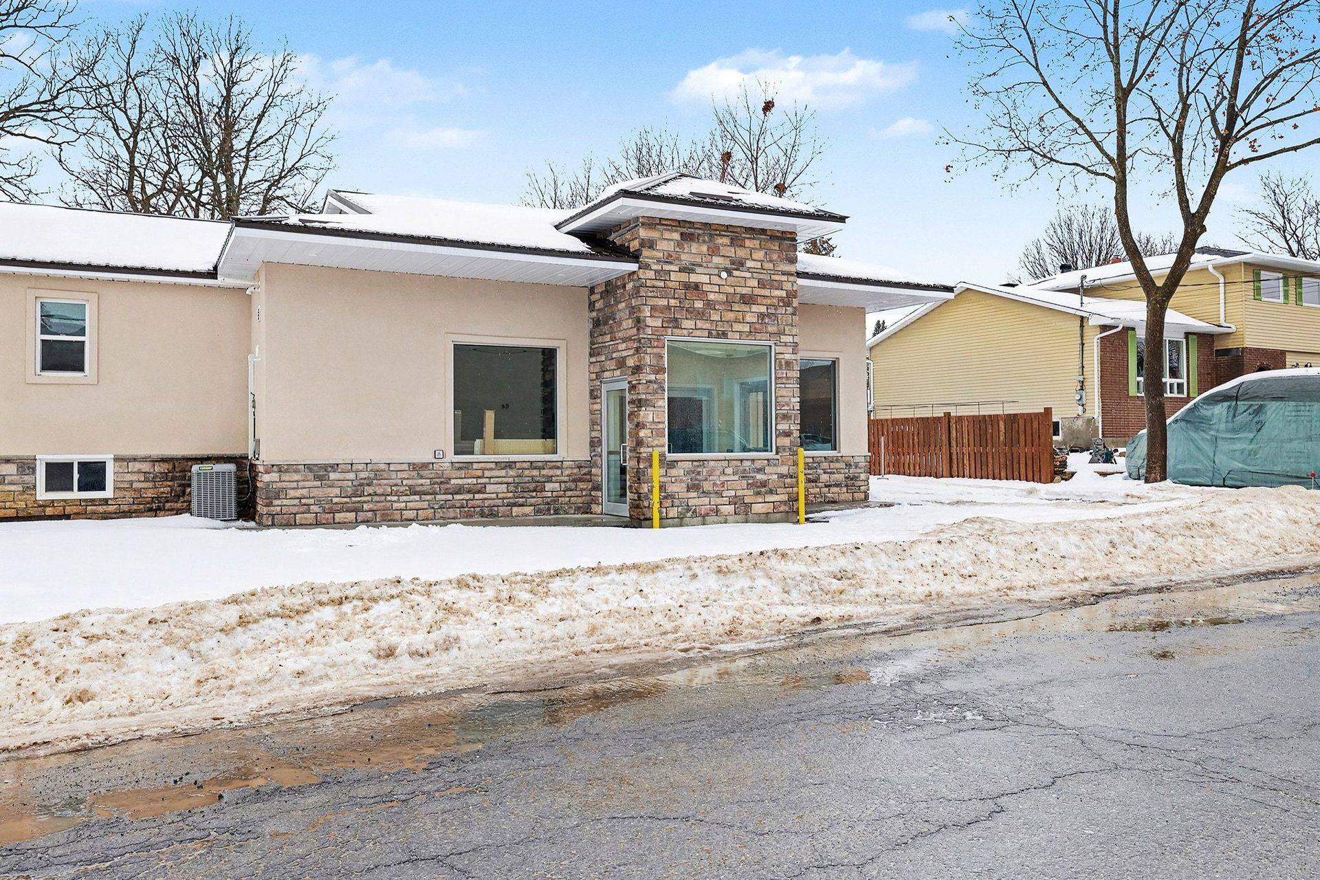 Mississippi Mills, ON K0A 1A0,55 Spring ST #Retail