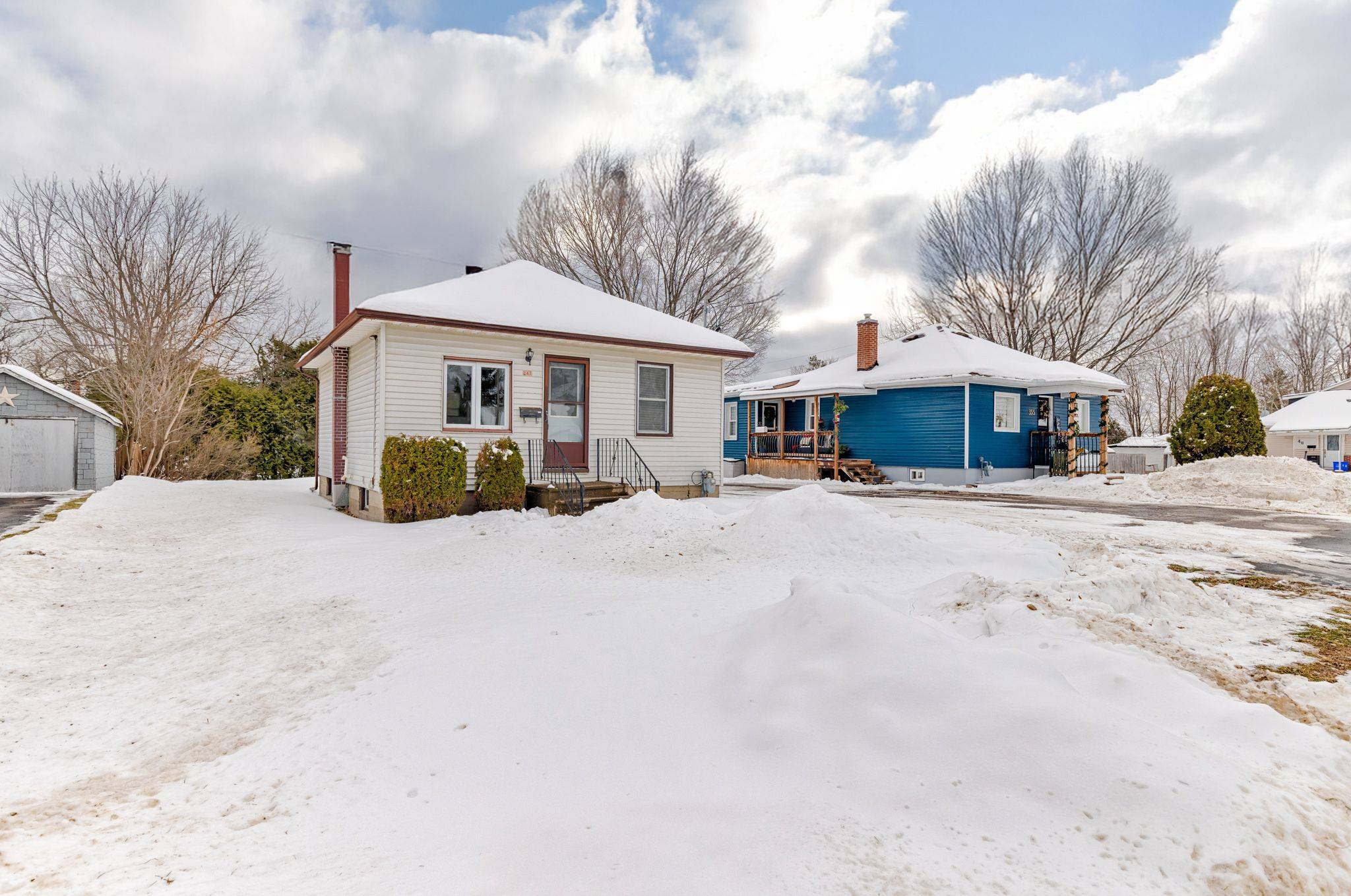 Renfrew, ON K7V 3L6,347 Joffre AVE