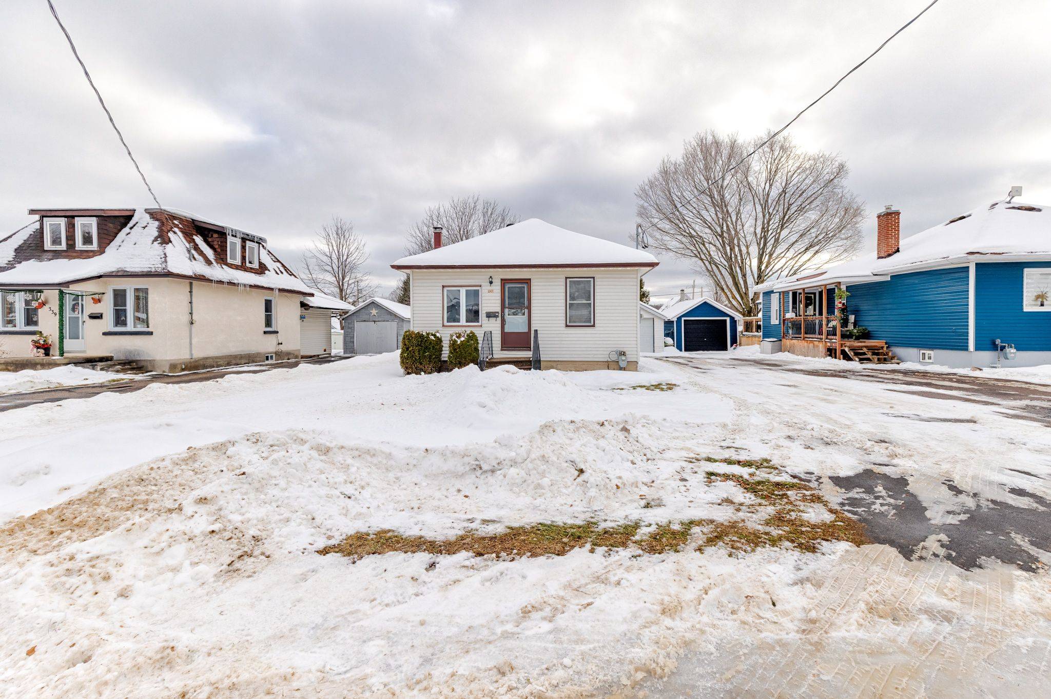 Renfrew, ON K7V 3L6,347 Joffre AVE