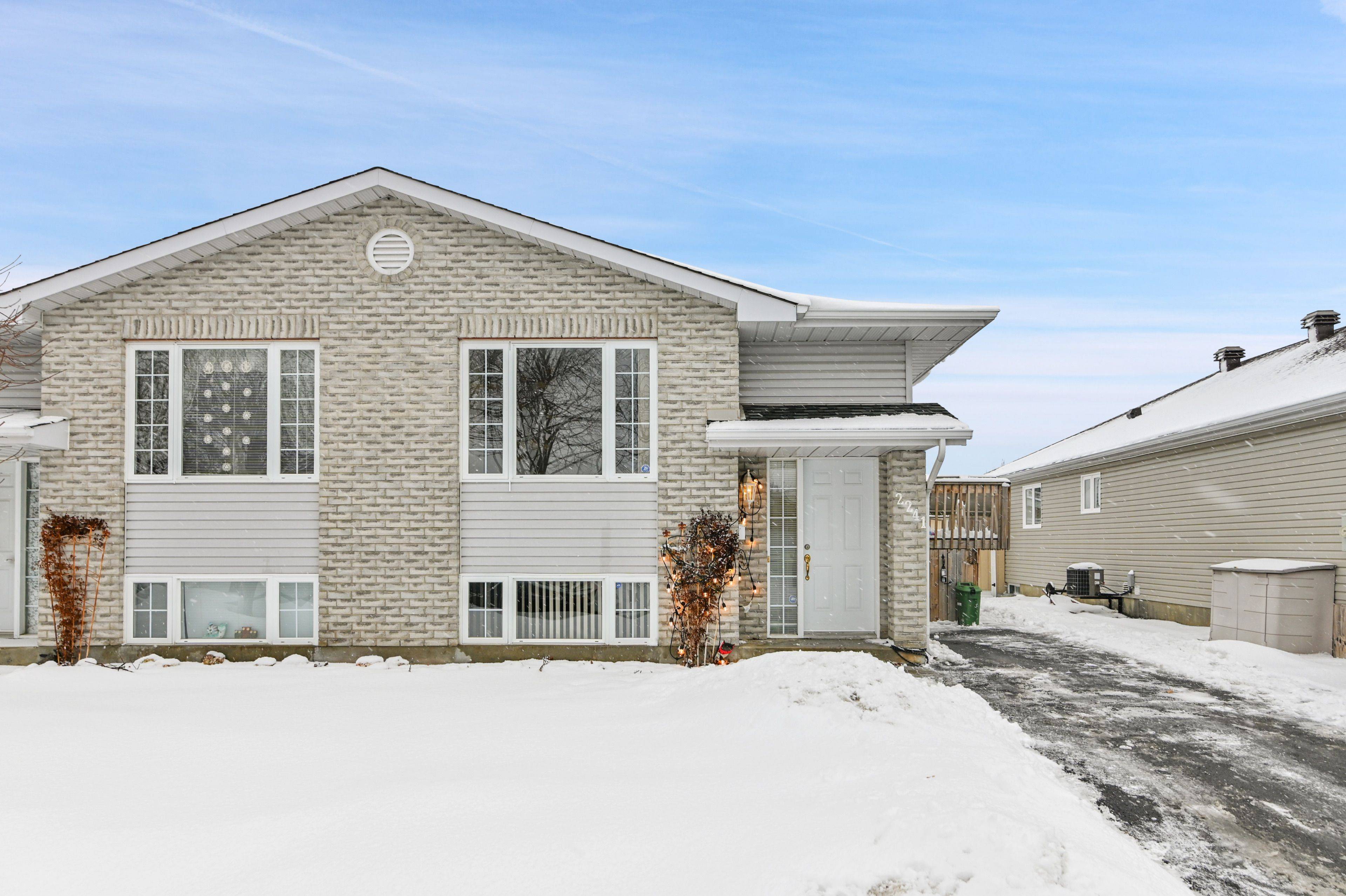 Cornwall, ON K6H 7N1,2241 GLEN BROOK DR