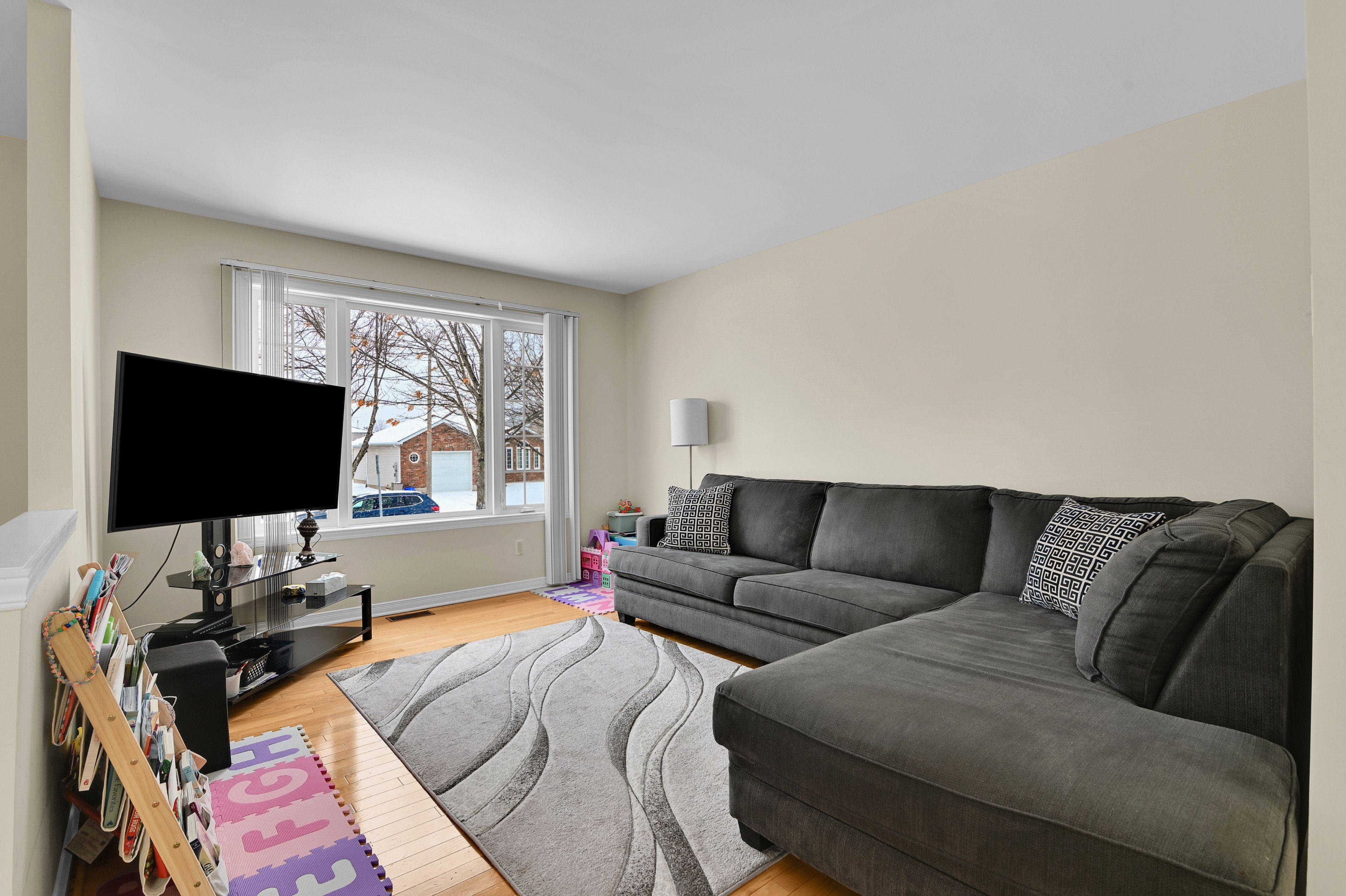 Cornwall, ON K6H 7N1,2241 GLEN BROOK DR