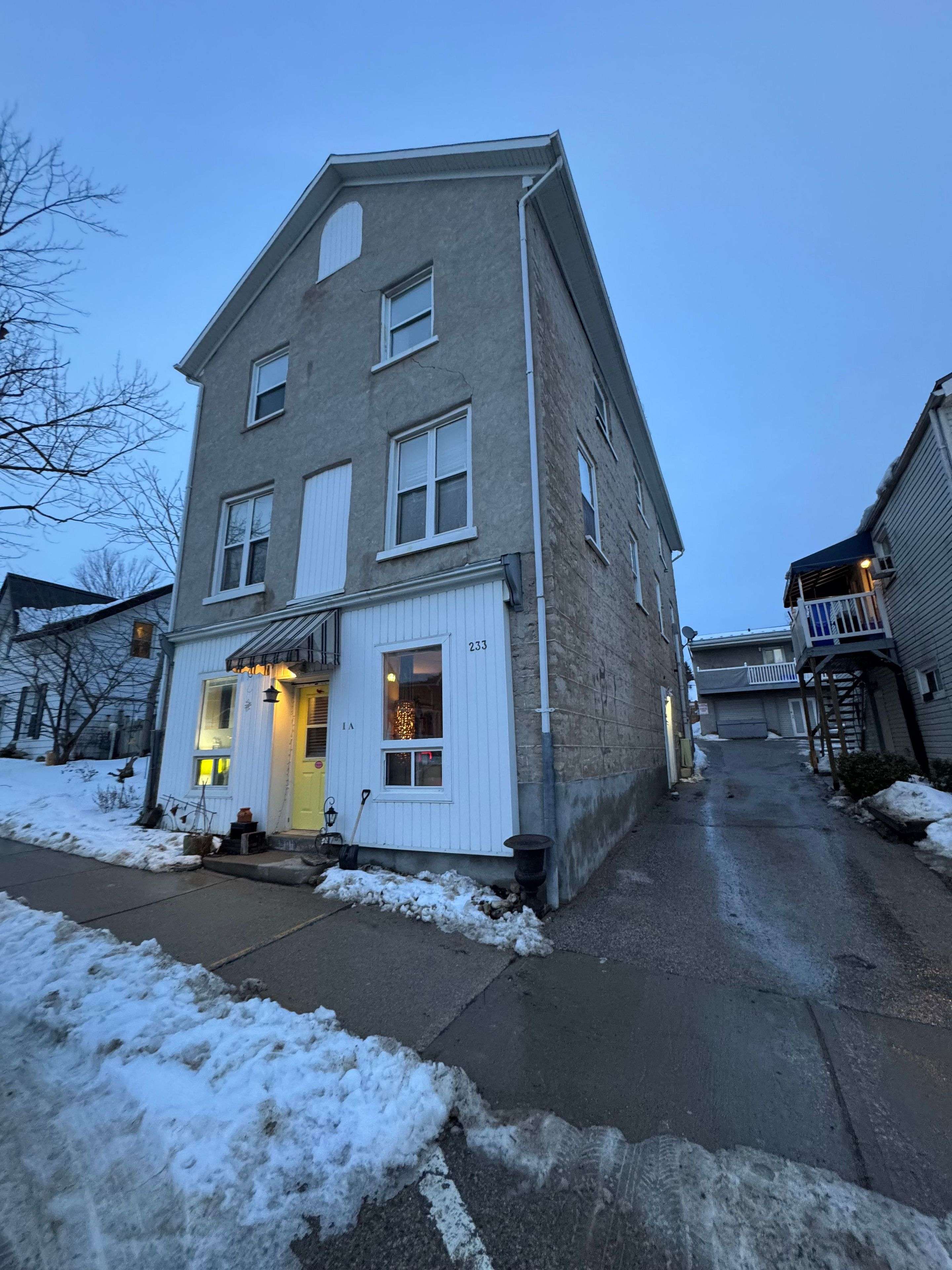 Centre Wellington, ON N0B 1S0,233 Geddes ST #5A