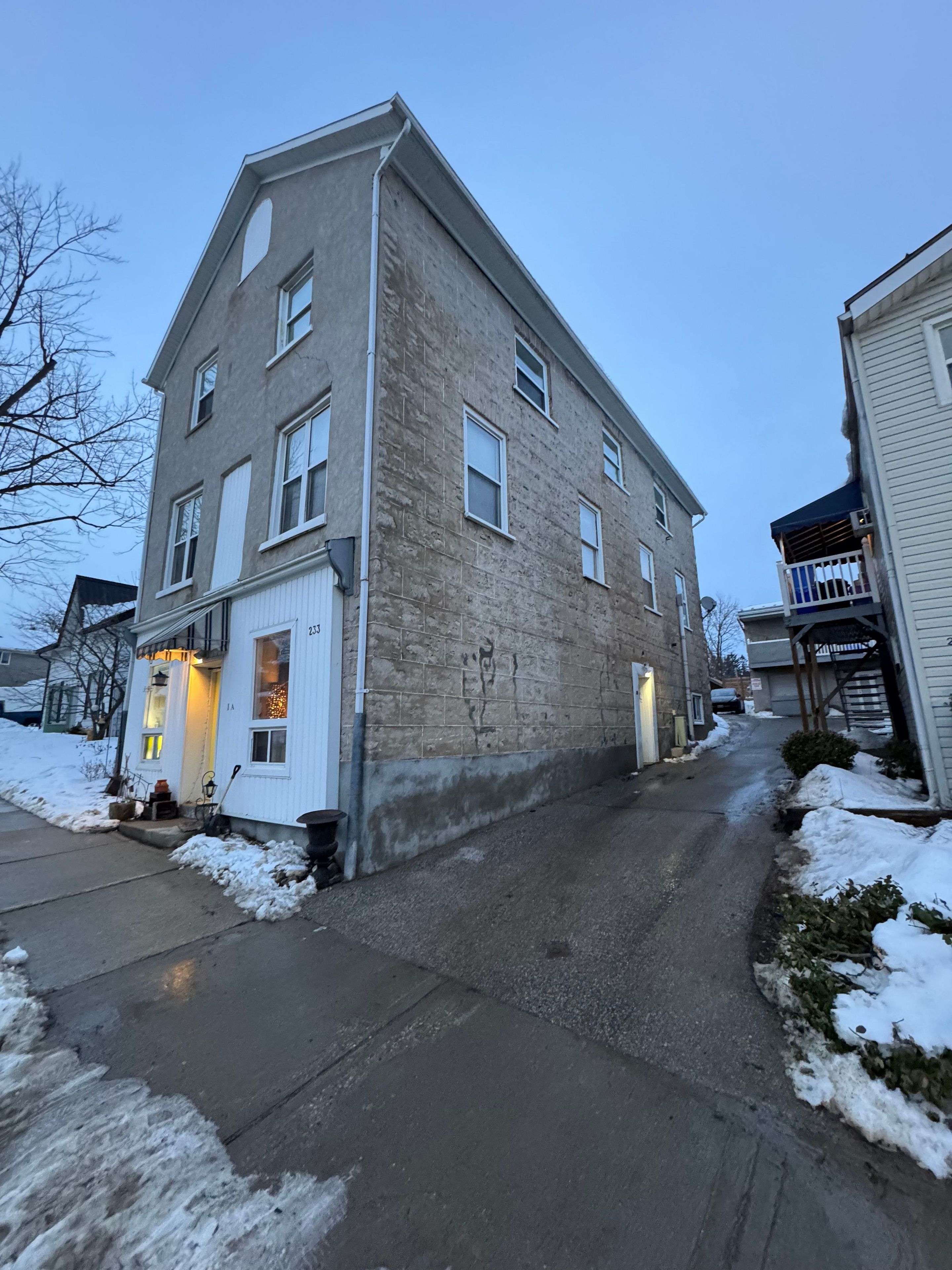 Centre Wellington, ON N0B 1S0,233 Geddes ST #5A