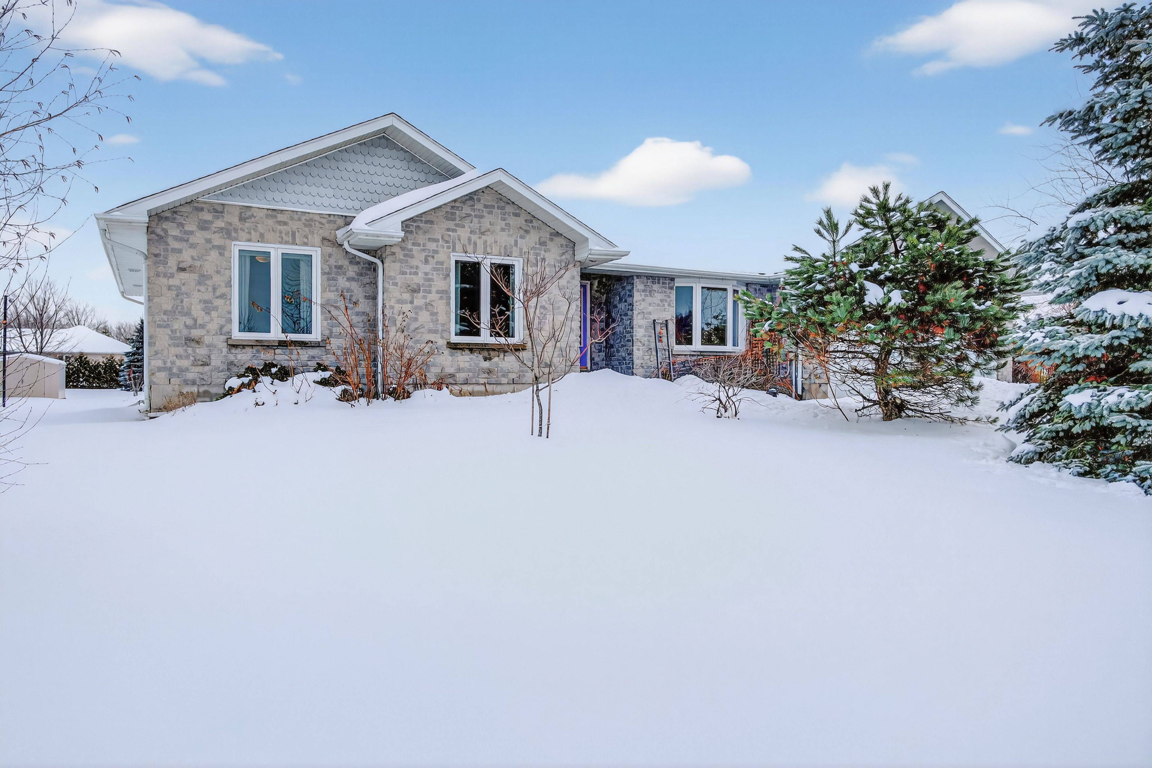 Kingston, ON K7L 5H6,1360 Perradice DR