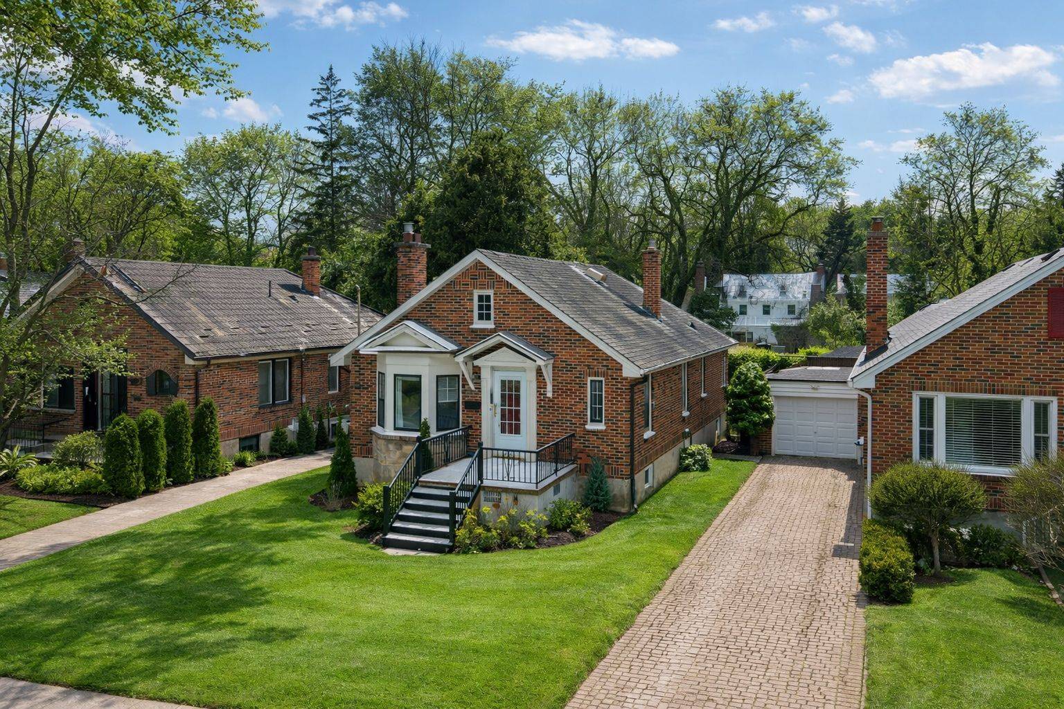 London East, ON N5Y 2T8,961 Harrison AVE