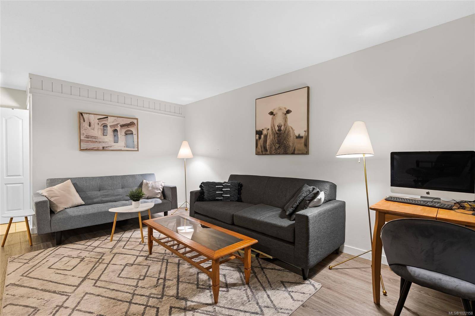 Saanich, BC V8P 1A9,1875 Lansdowne Rd #103