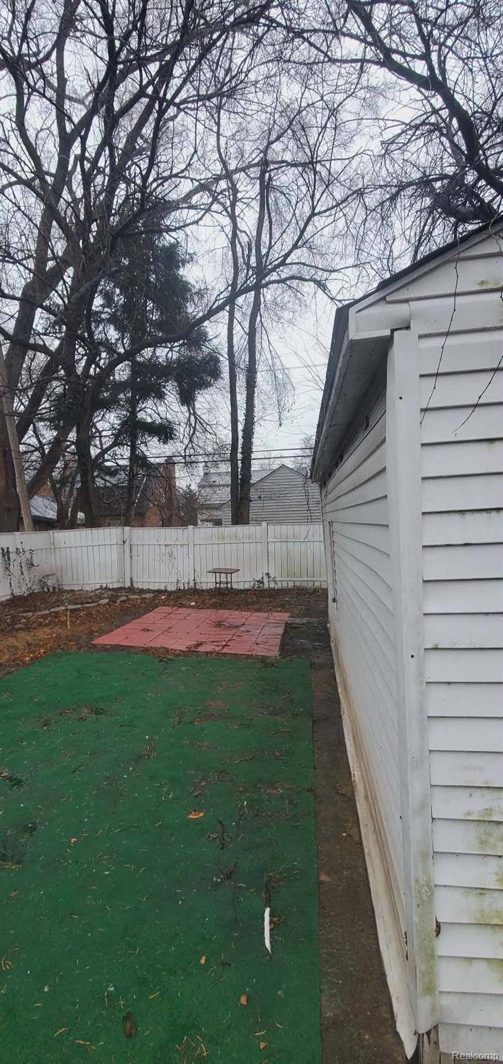 Detroit, MI 48224,11334 Balfour RD