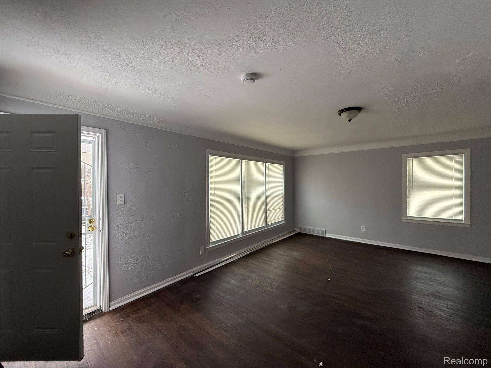 Detroit, MI 48228,12000 Ashton AVE