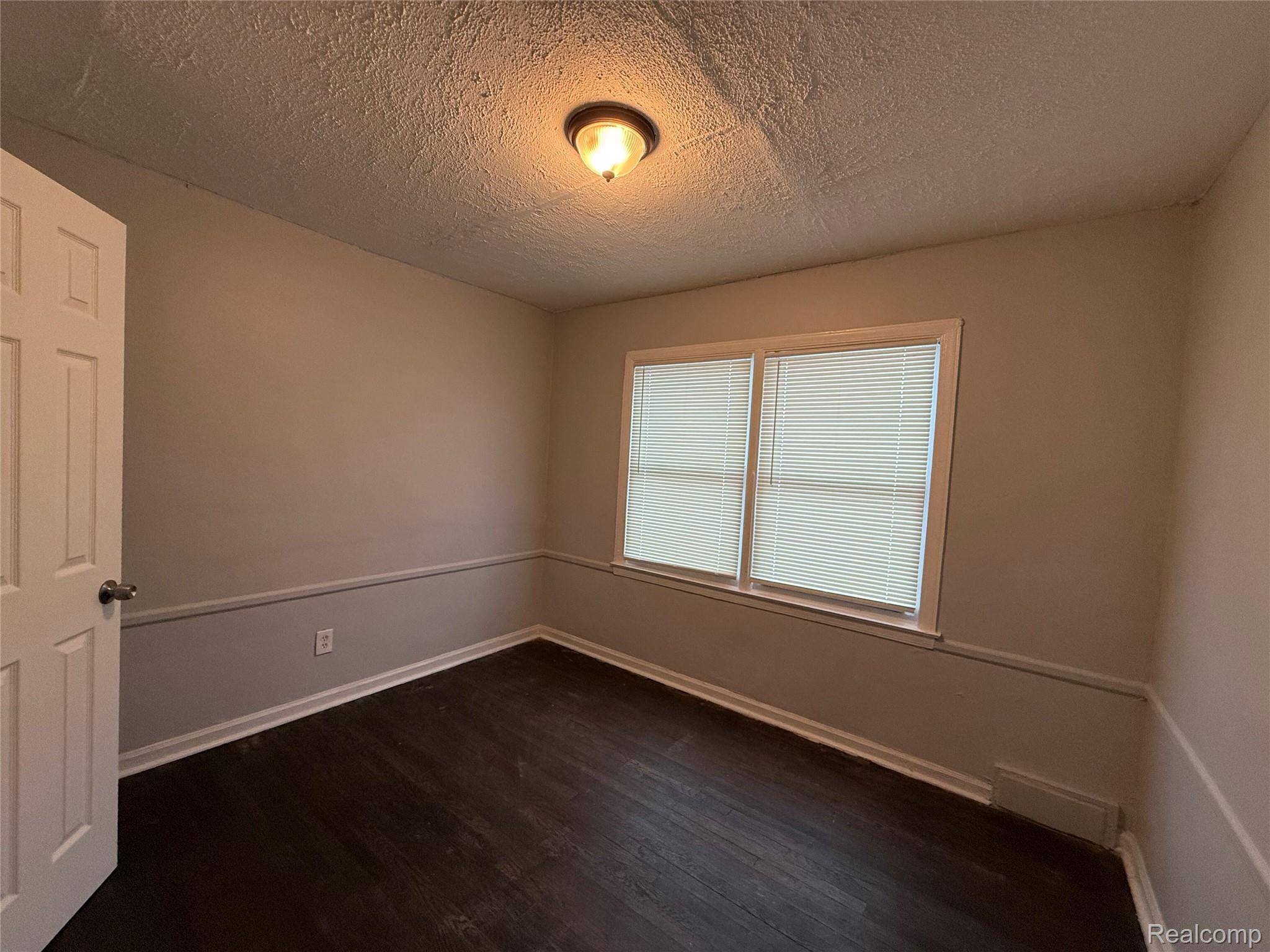 Detroit, MI 48228,12000 Ashton AVE