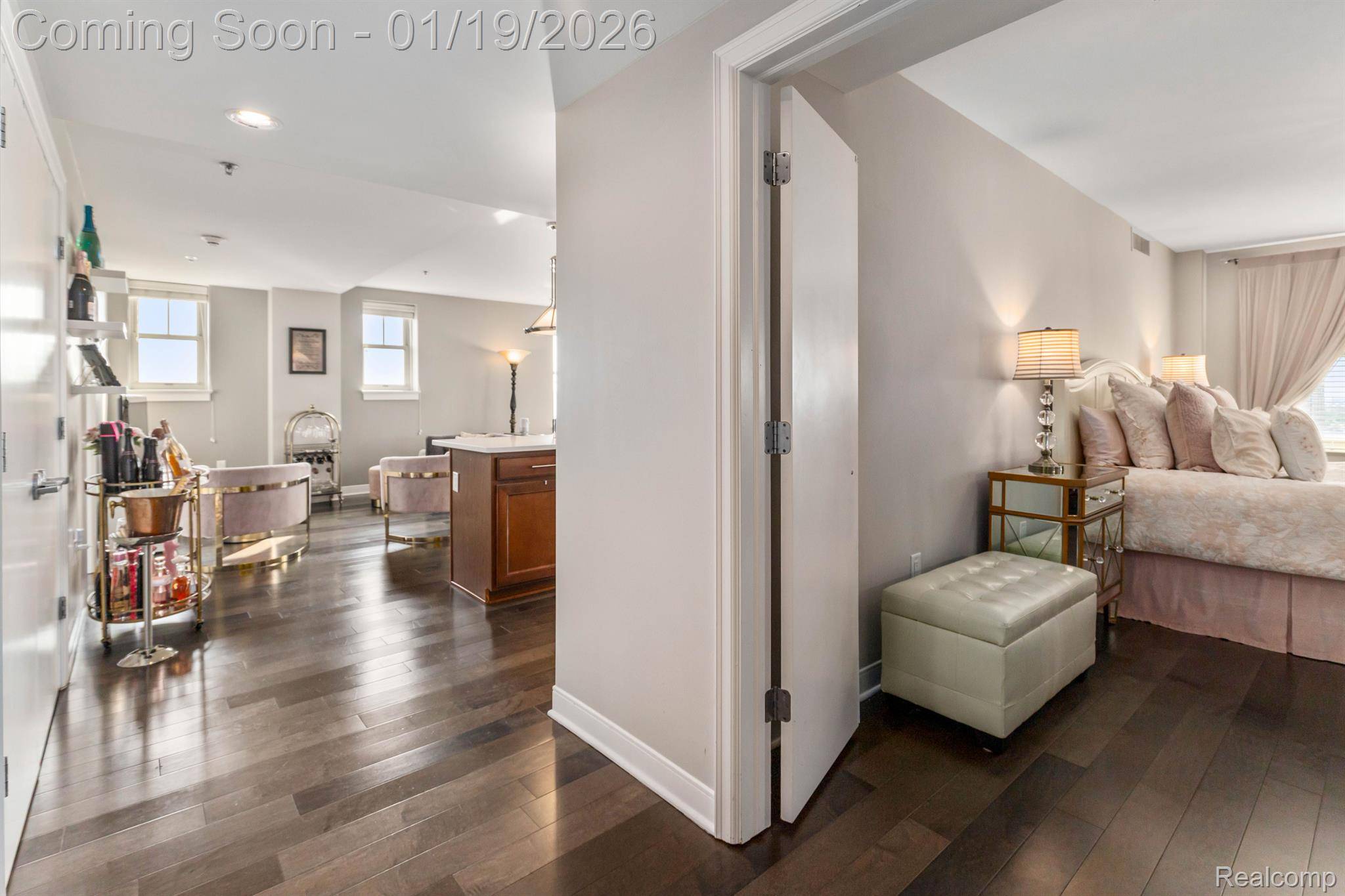 Detroit, MI 48226,525 W Lafayette BLVD #16B