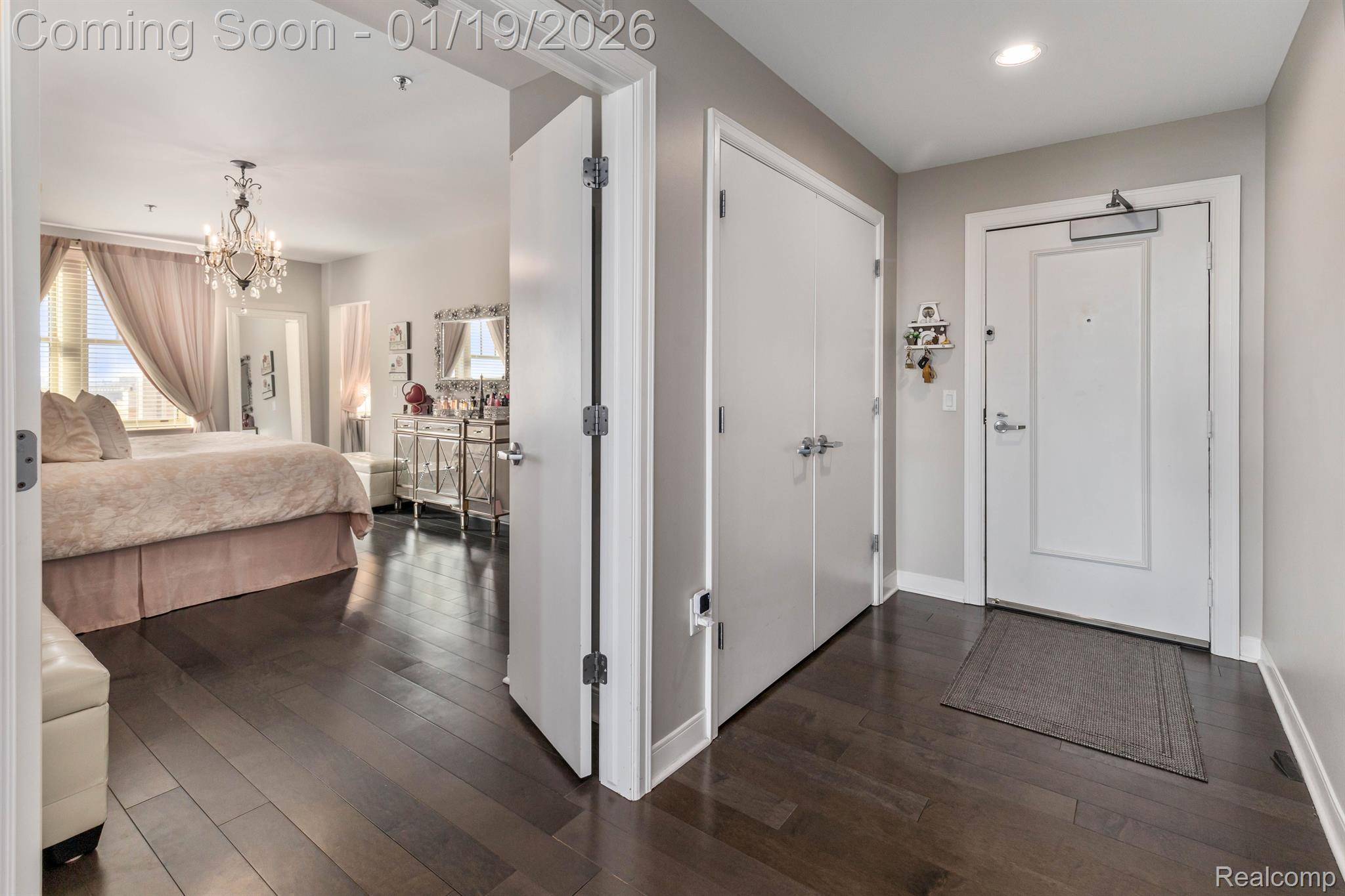 Detroit, MI 48226,525 W Lafayette BLVD #16B