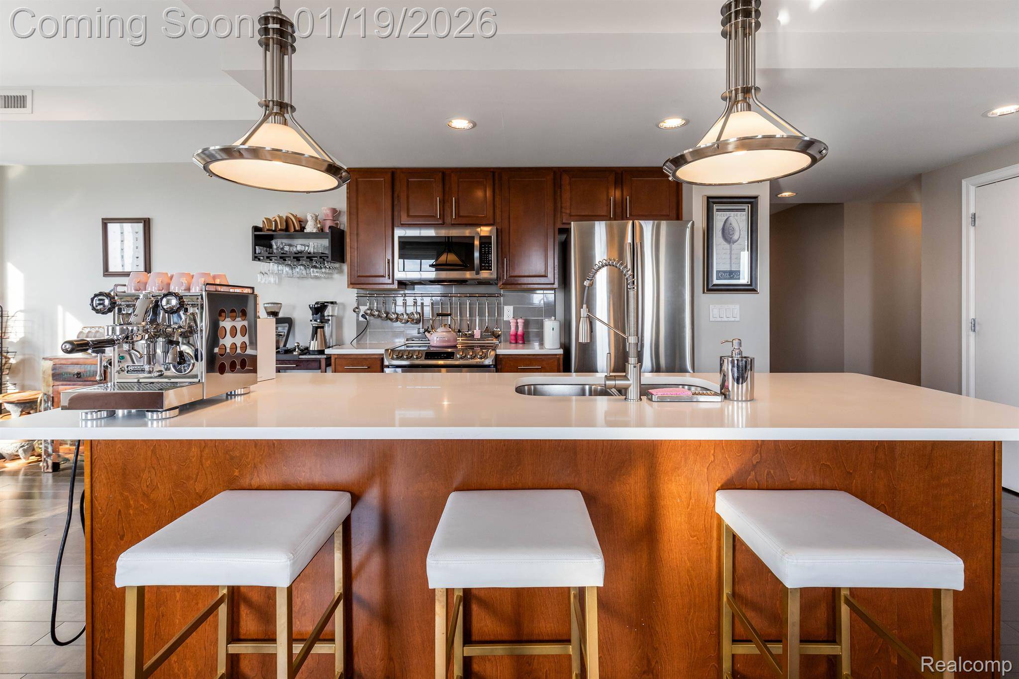 Detroit, MI 48226,525 W Lafayette BLVD #16B