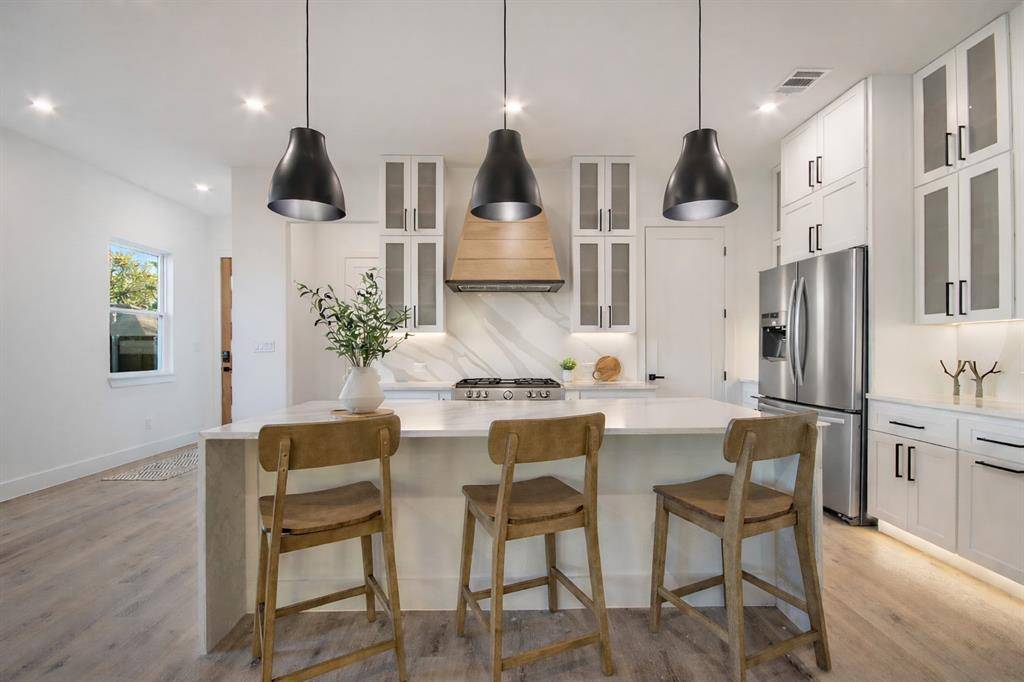 Dallas, TX 75212,2003 Hearne Avenue