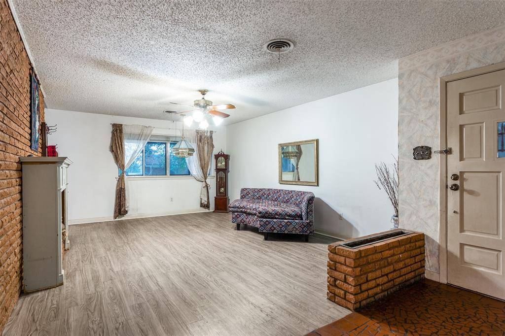 Benbrook, TX 76116,8516 La Jolla Court