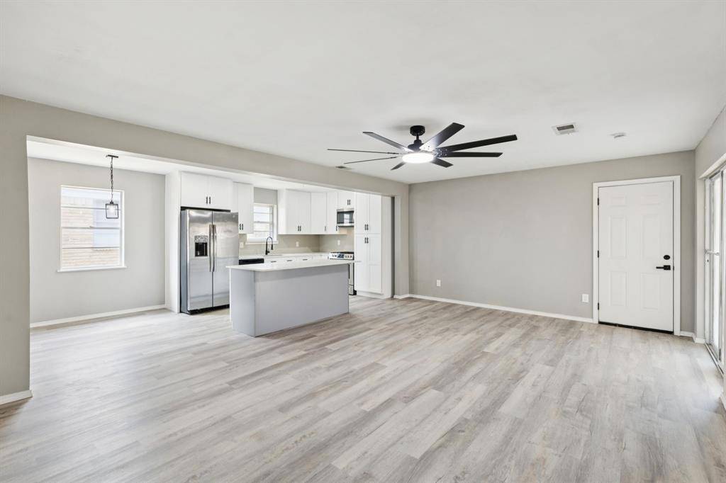 Dallas, TX 75227,9643 Altacrest Drive