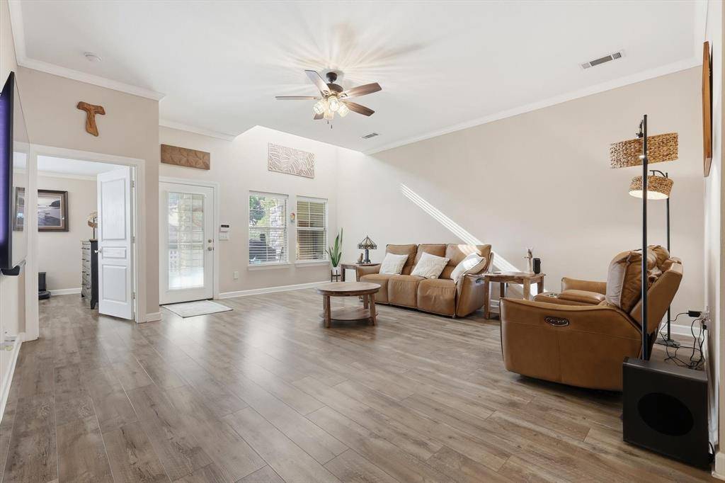 Grand Prairie, TX 75051,863 Lindbergh Lane