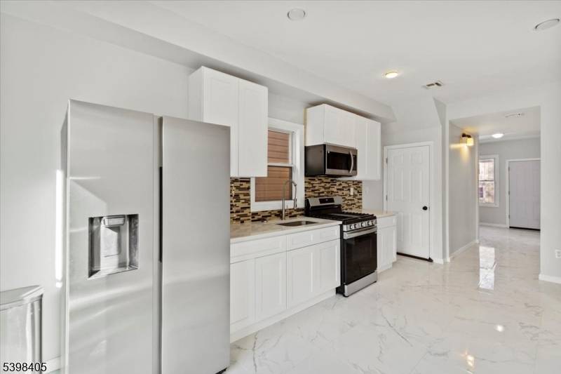 Irvington Twp., NJ 07111,858 Lyons Ave