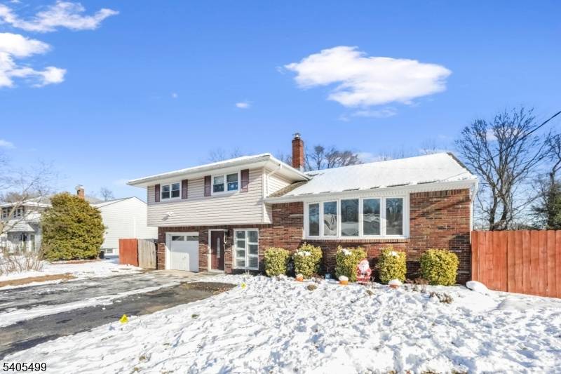 Emerson Boro, NJ 07630,19 Vivian Ave