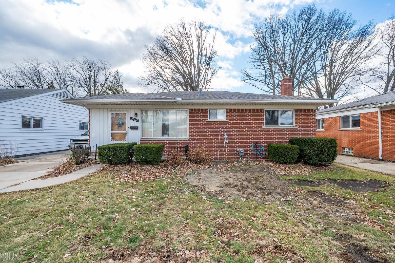 Saint Clair Shores, MI 48081,21612 Bon Brae ST
