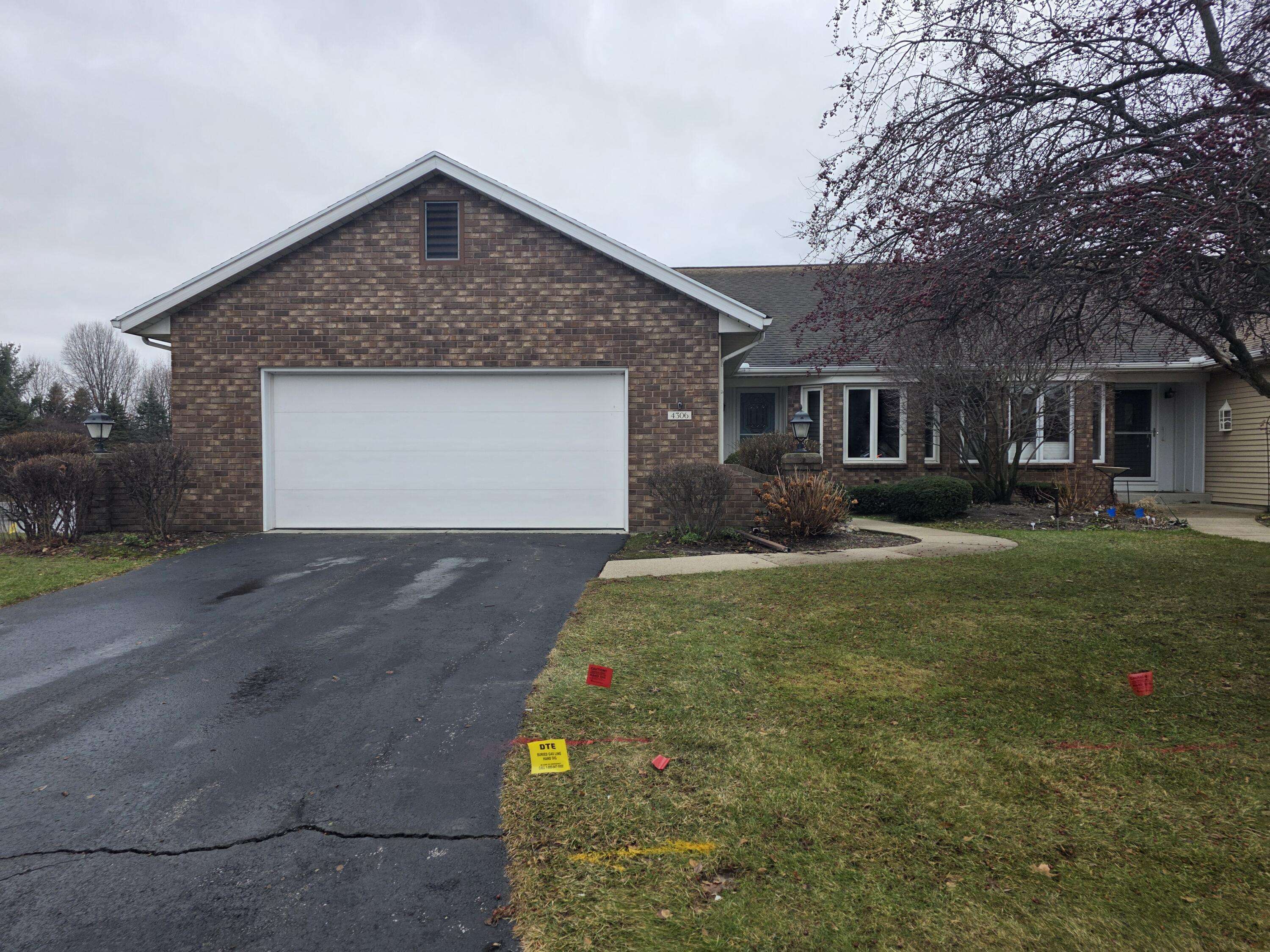 Grandville, MI 49418,4306 Redbush DR SW