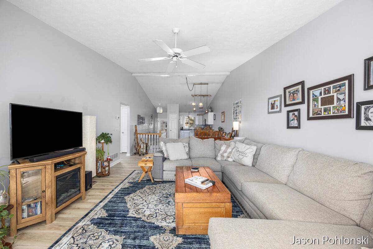 Rockford, MI 49341,4916 Castle Hill CT NE