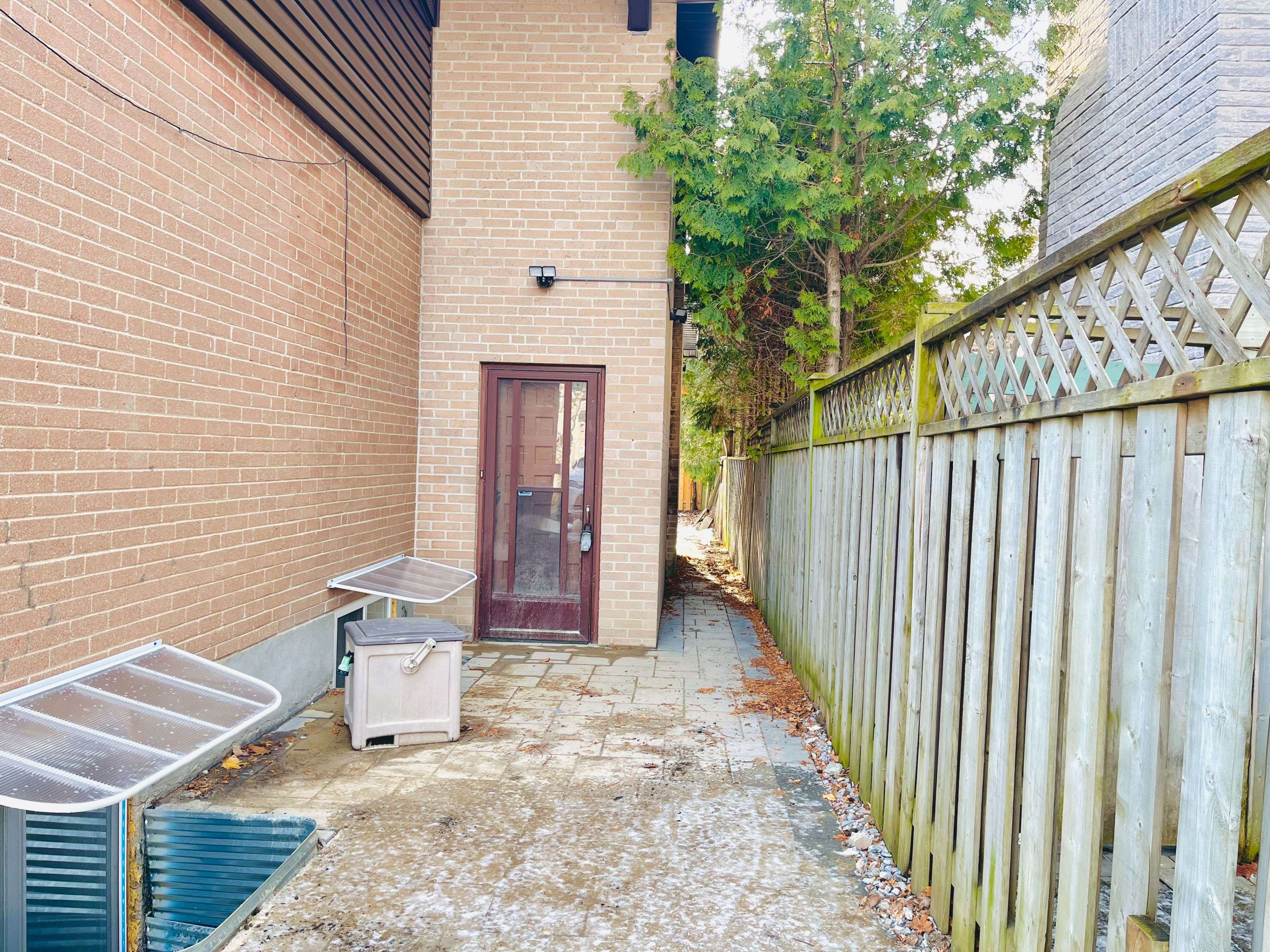 Toronto C14, ON M2N 4C9,203 MCKEE AVE #BSMT