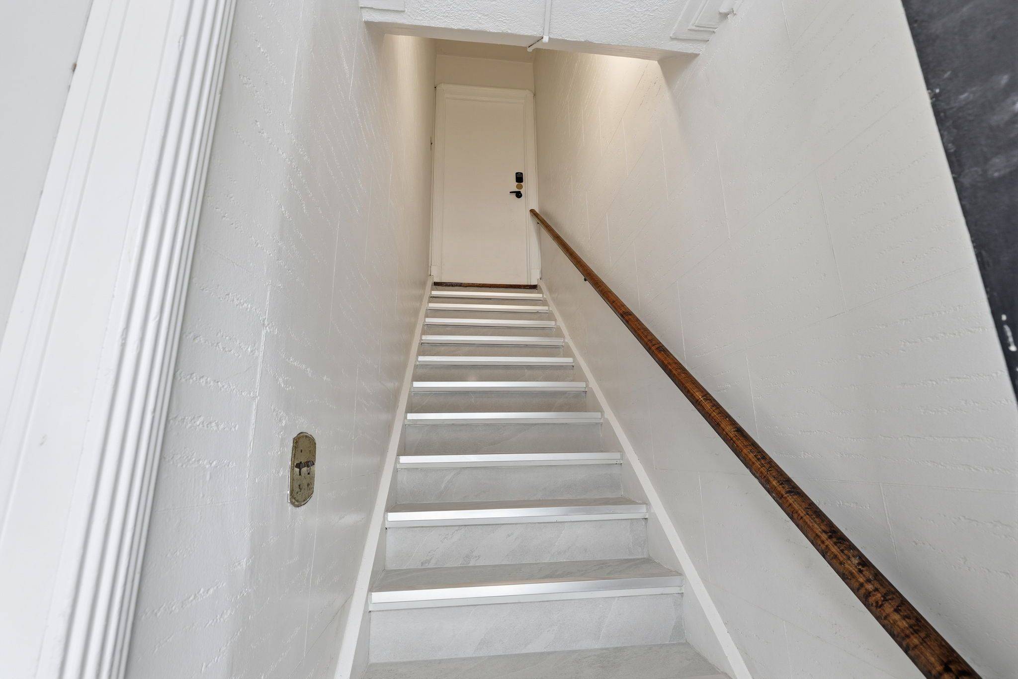 Toronto C04, ON M4R 1S8,117 Cheritan AVE #2