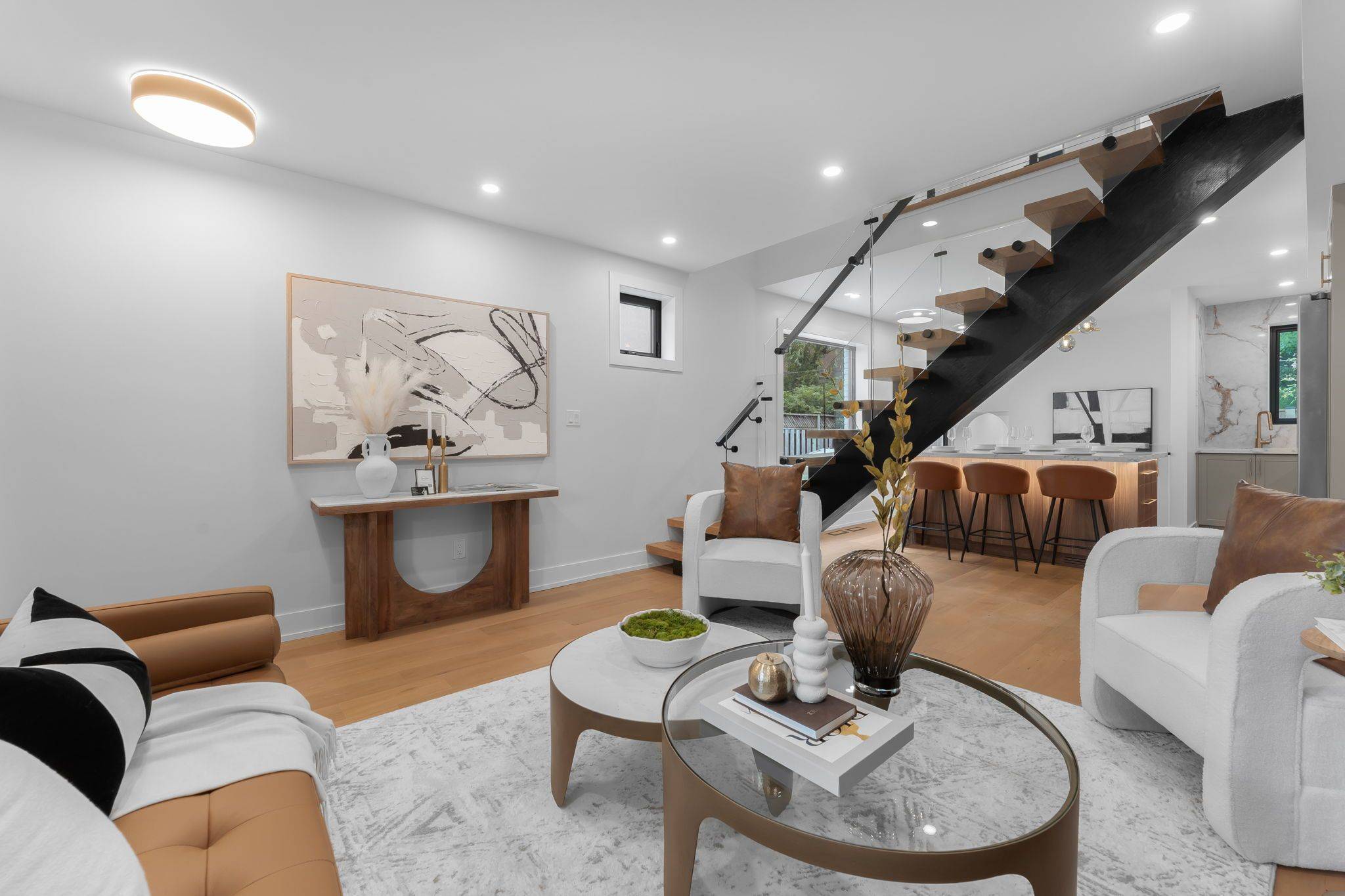 Toronto E03, ON M4C 2E9,853 Sammon AVE