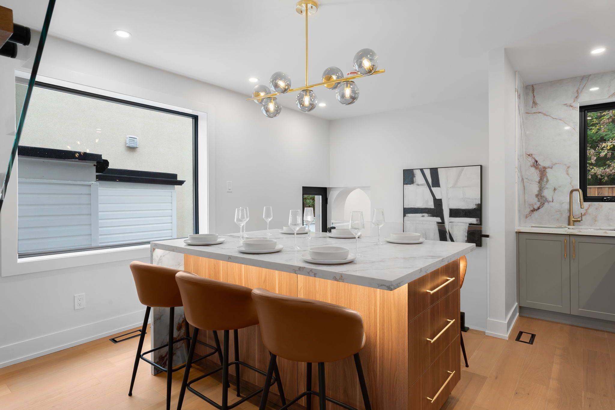 Toronto E03, ON M4C 2E9,853 Sammon AVE