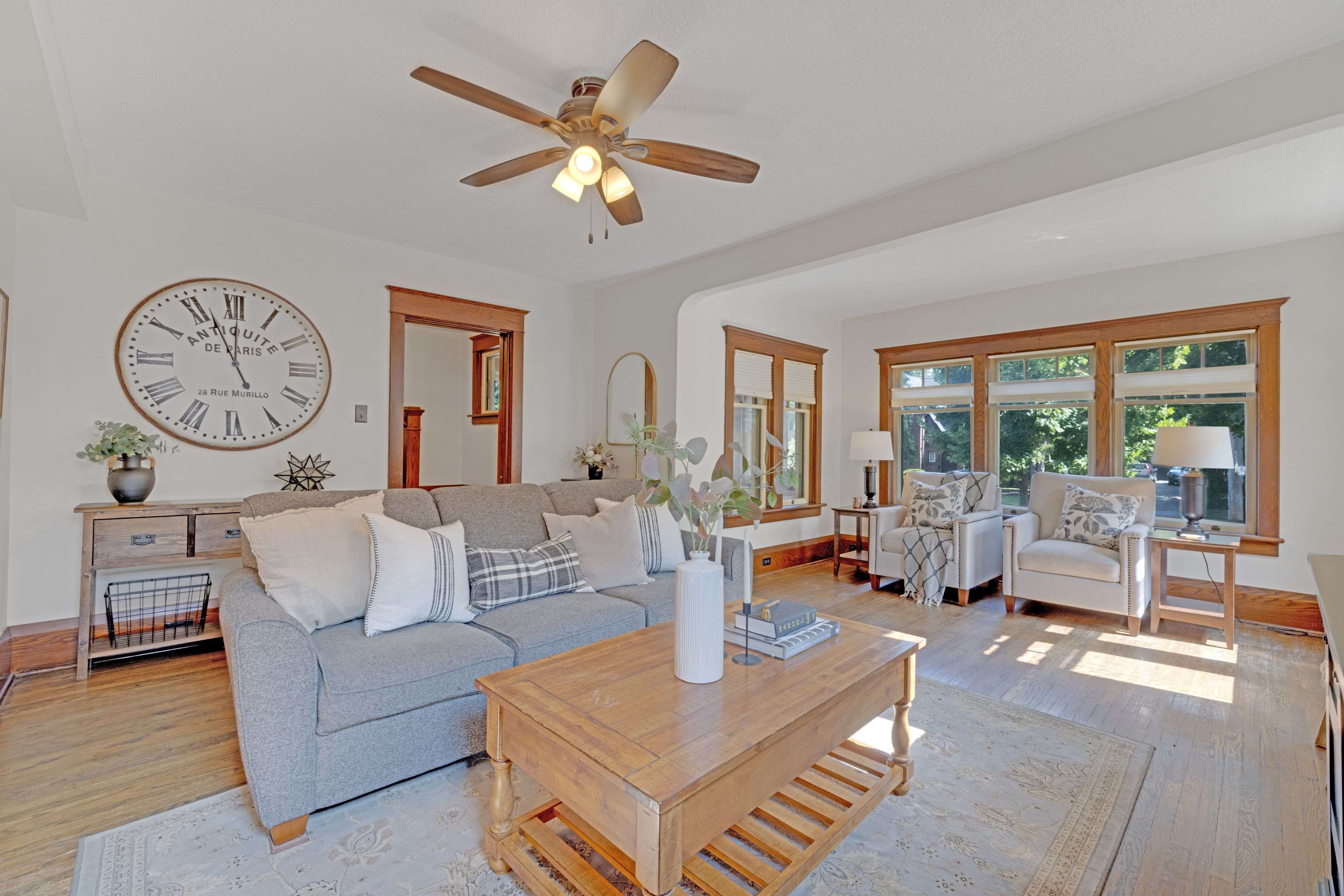 Oshawa, ON L1G 5E3,456 Mary ST N