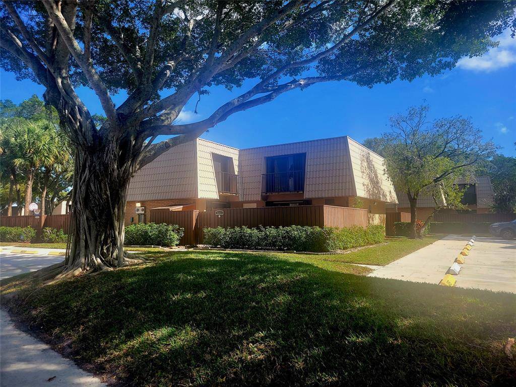 West Palm Beach, FL 33409,5321 53rd Way #5321