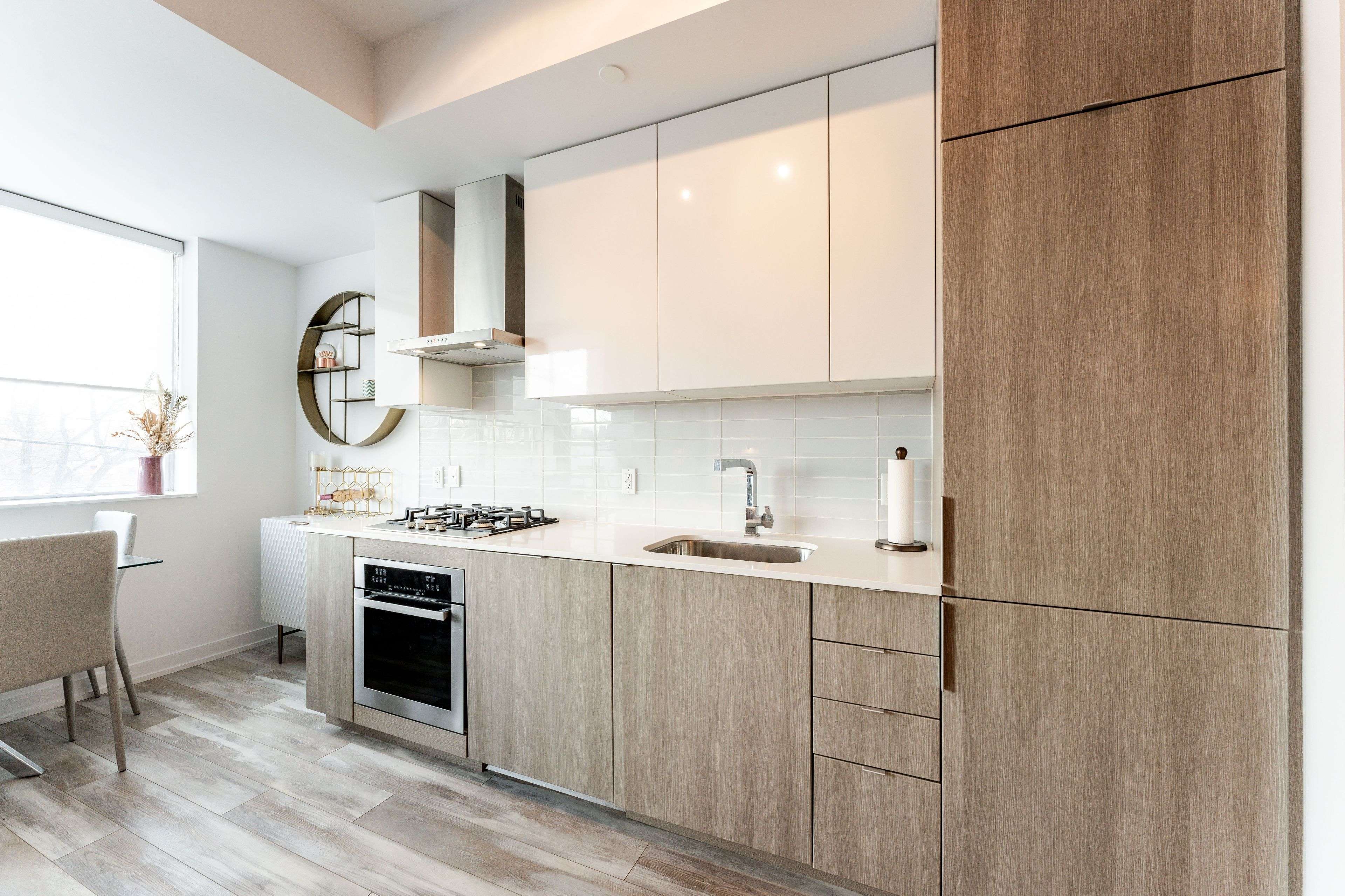 Toronto W01, ON M6R 0A7,38 Howard Park AVE #219