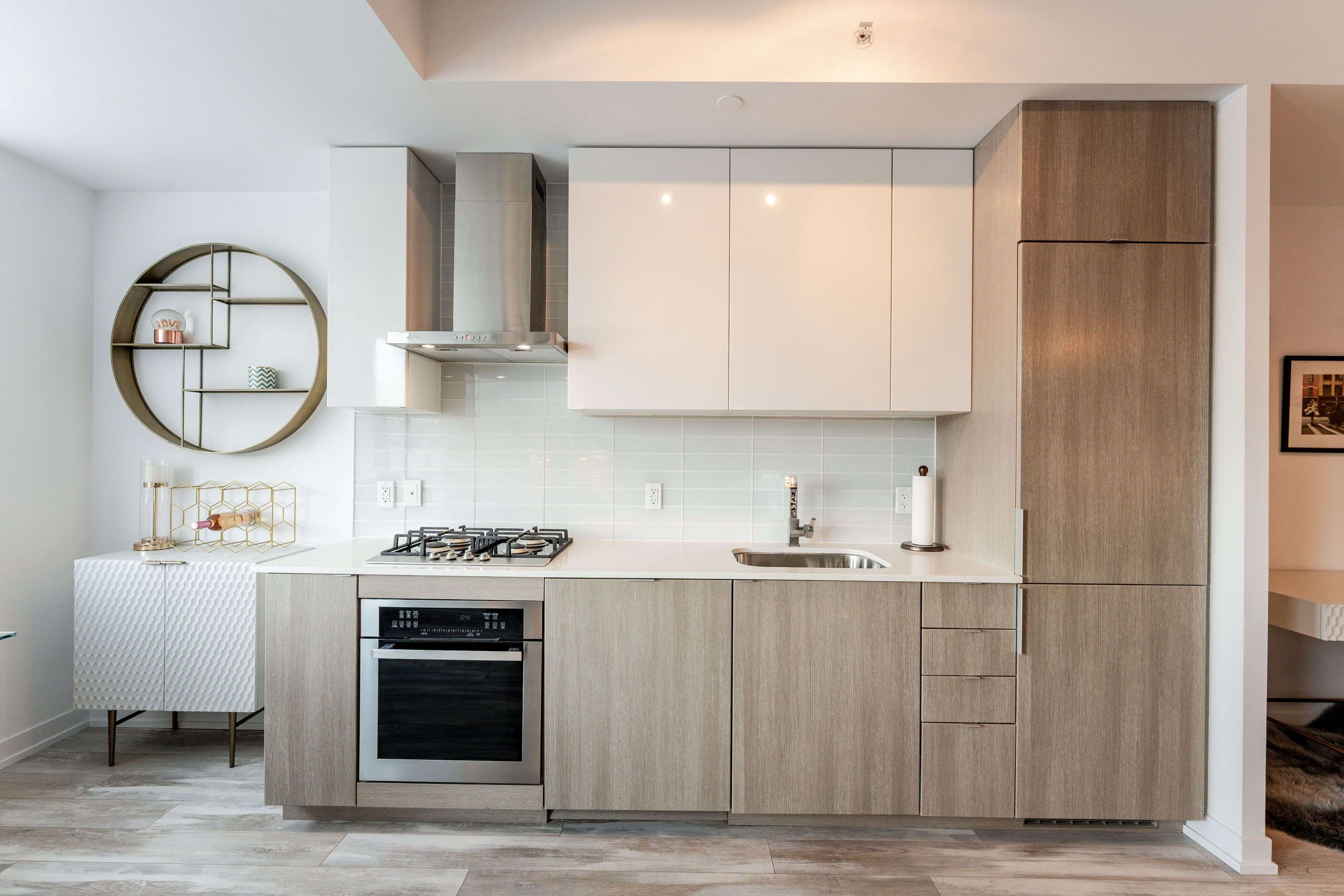 Toronto W01, ON M6R 0A7,38 Howard Park AVE #219