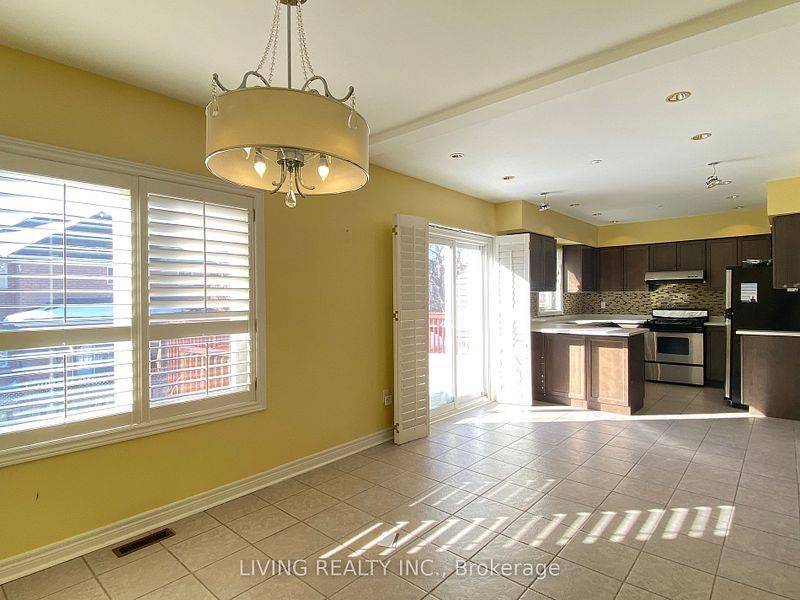 Mississauga, ON L5V 2G5,6360 Newcombe DR