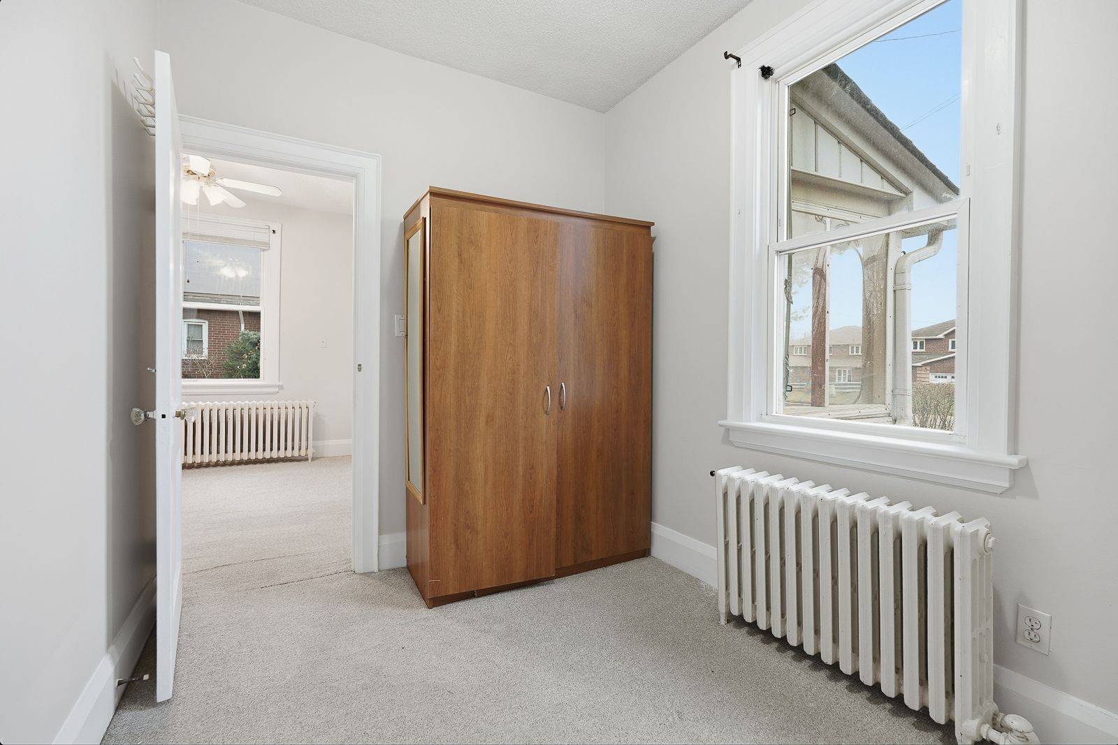 Mississauga, ON L5E 2M4,1105 Haig BLVD