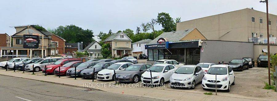 Toronto W04, ON M9N 1V6,1698 Weston RD