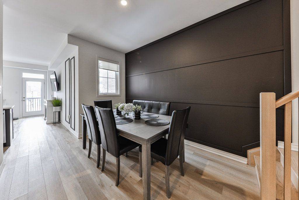 Milton, ON L9E 2A4,1841 Thames CIR