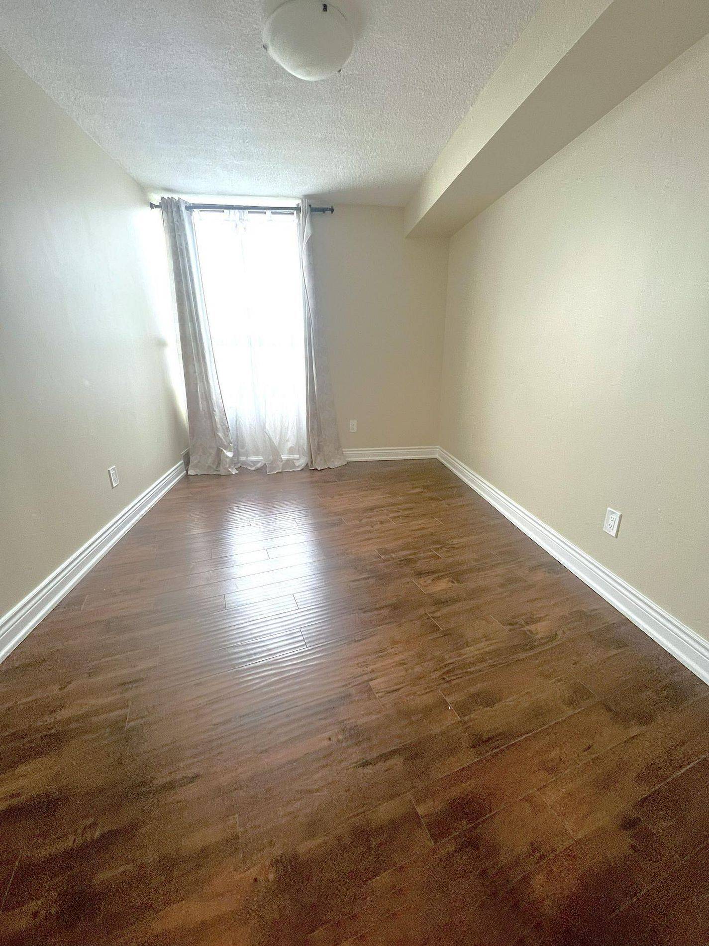 Mississauga, ON L5A 3S2,50 Mississauga VLY #916